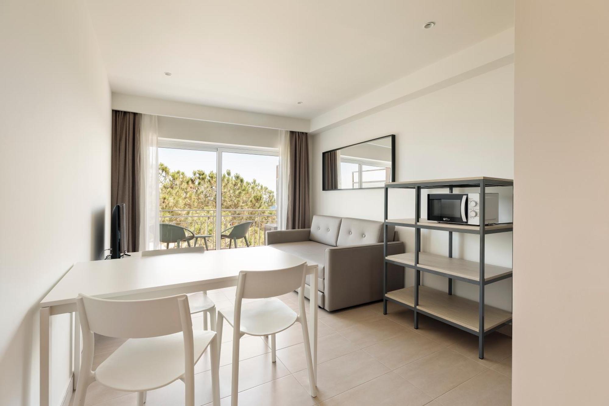 Studio Apartment Sea View