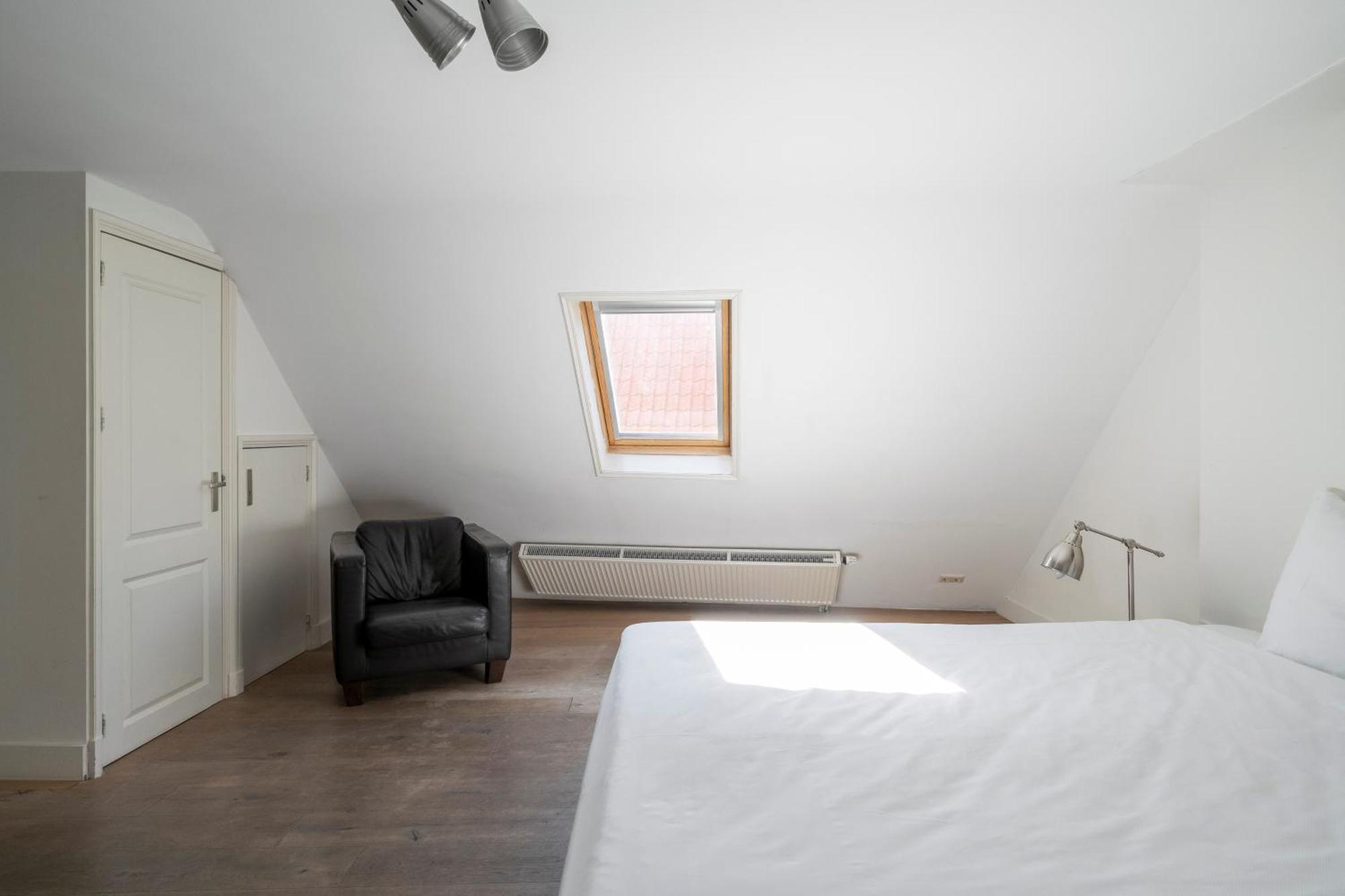 Large 2 Bedroom Apartment Sofa Bed