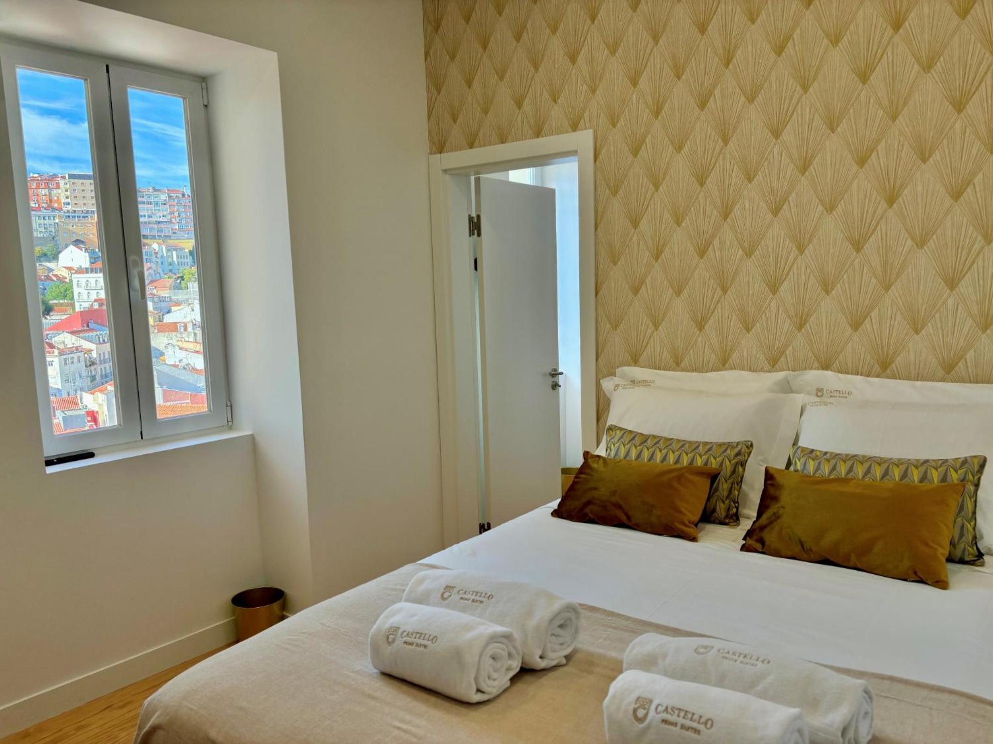 One-Bedroom Apartment with View