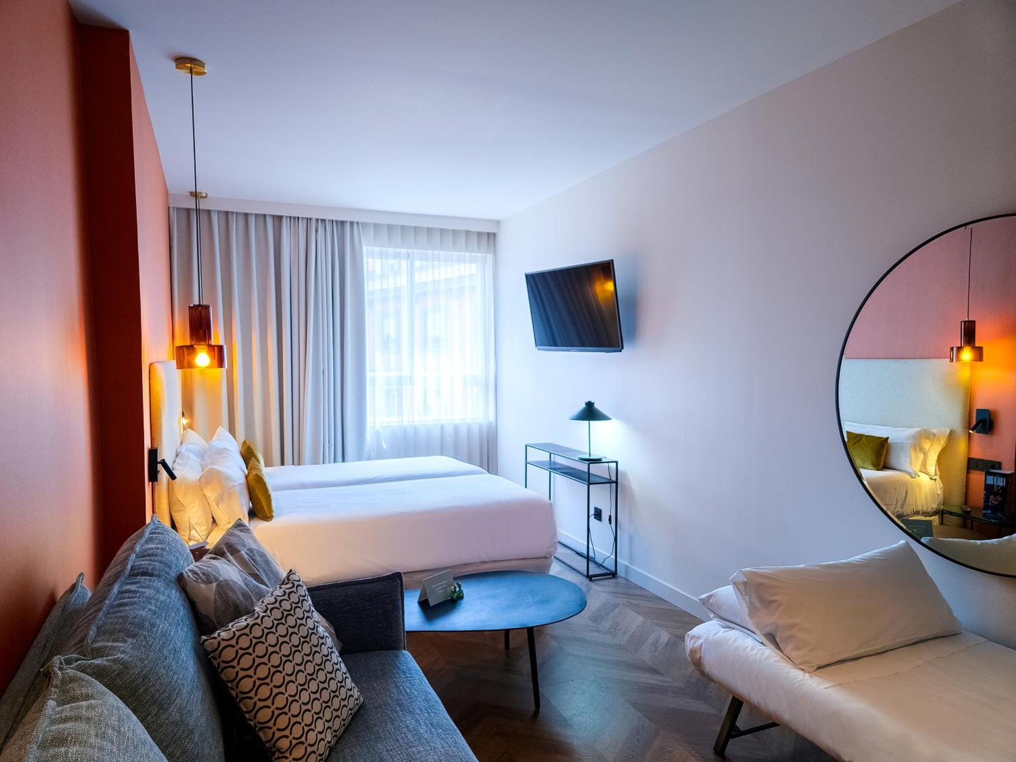 Deluxe Family Room
