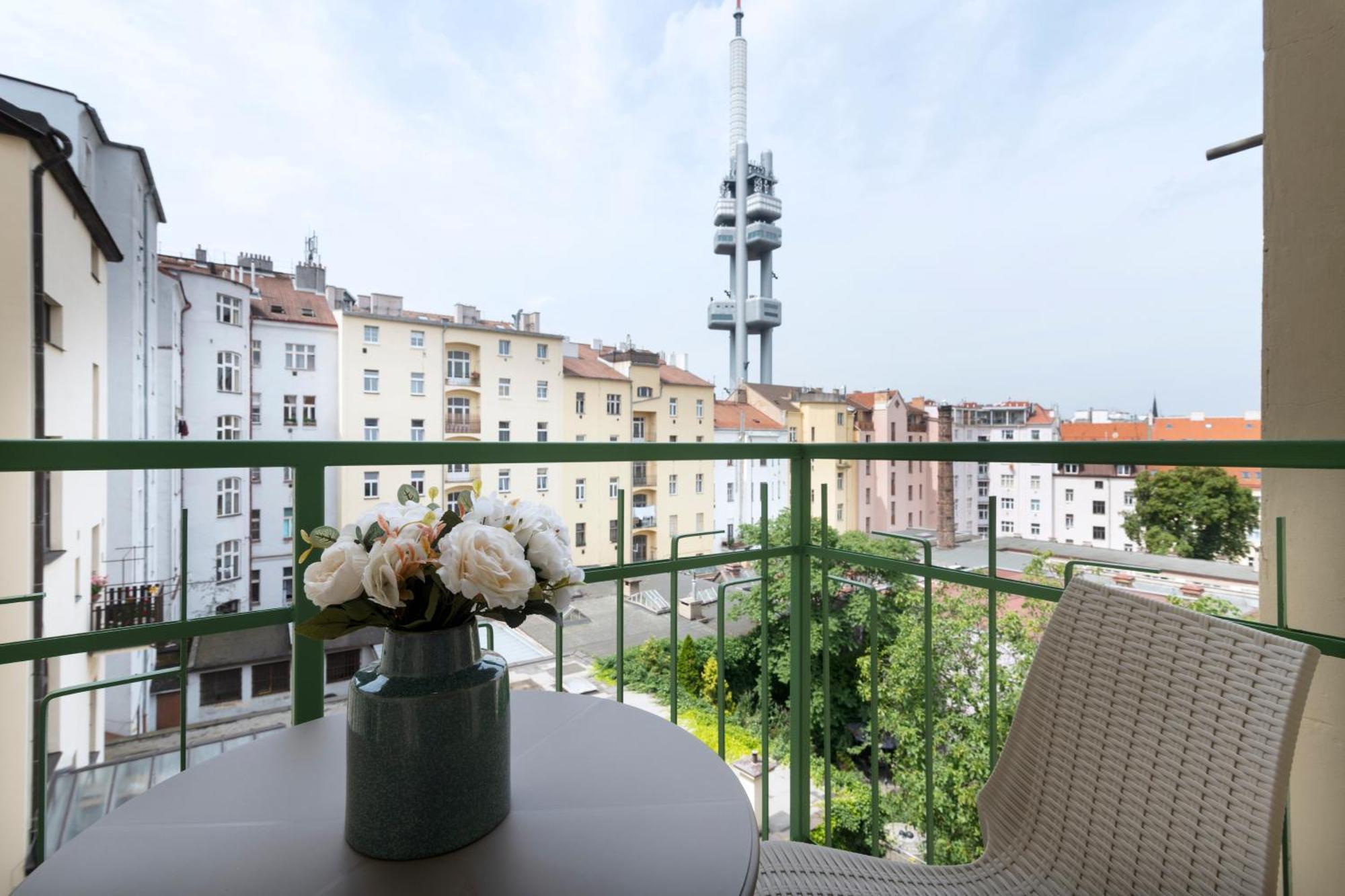 Deluxe Studio with Balcony