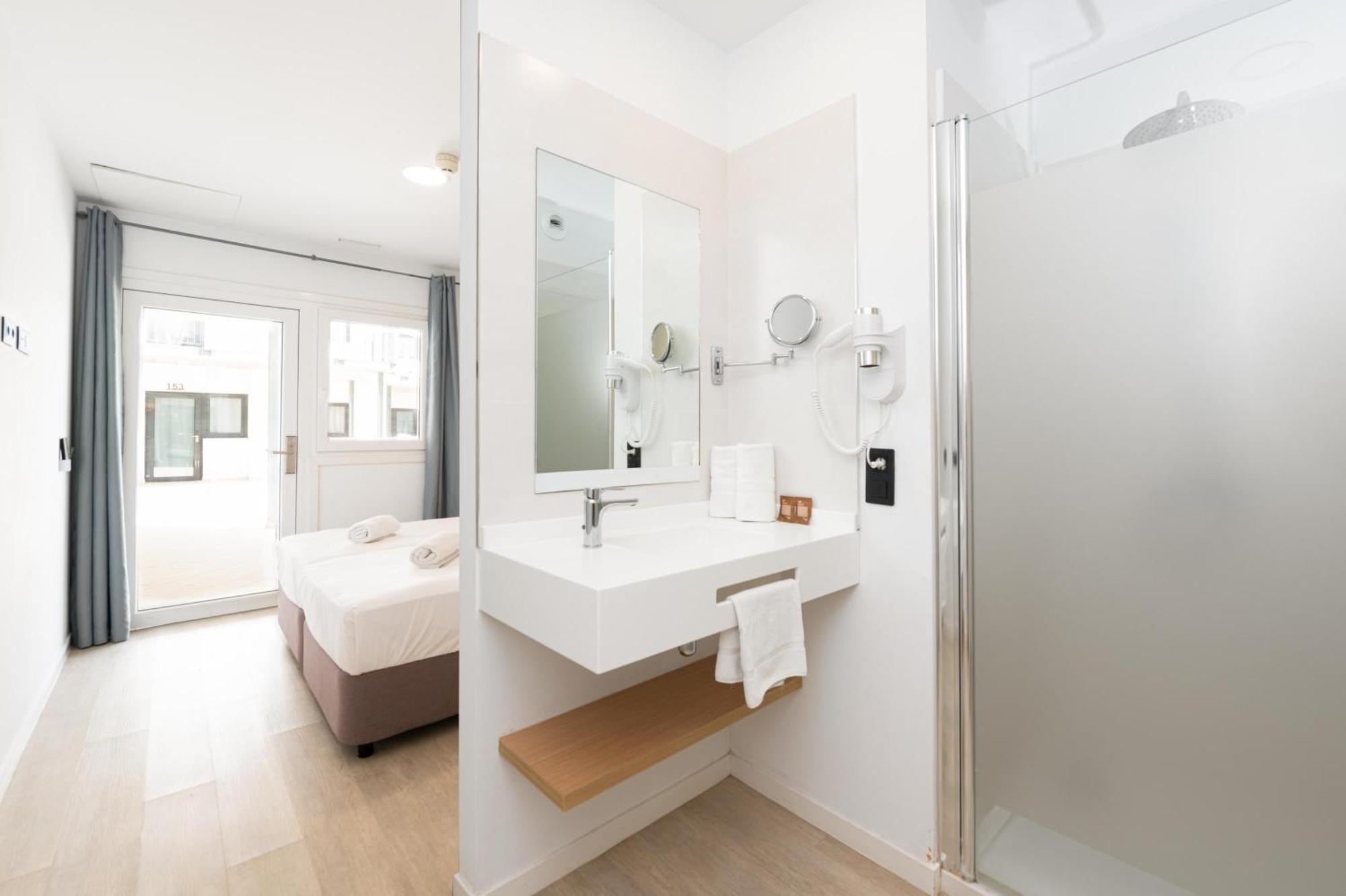 One-Bedroom Apartment,1605196363:JPEG