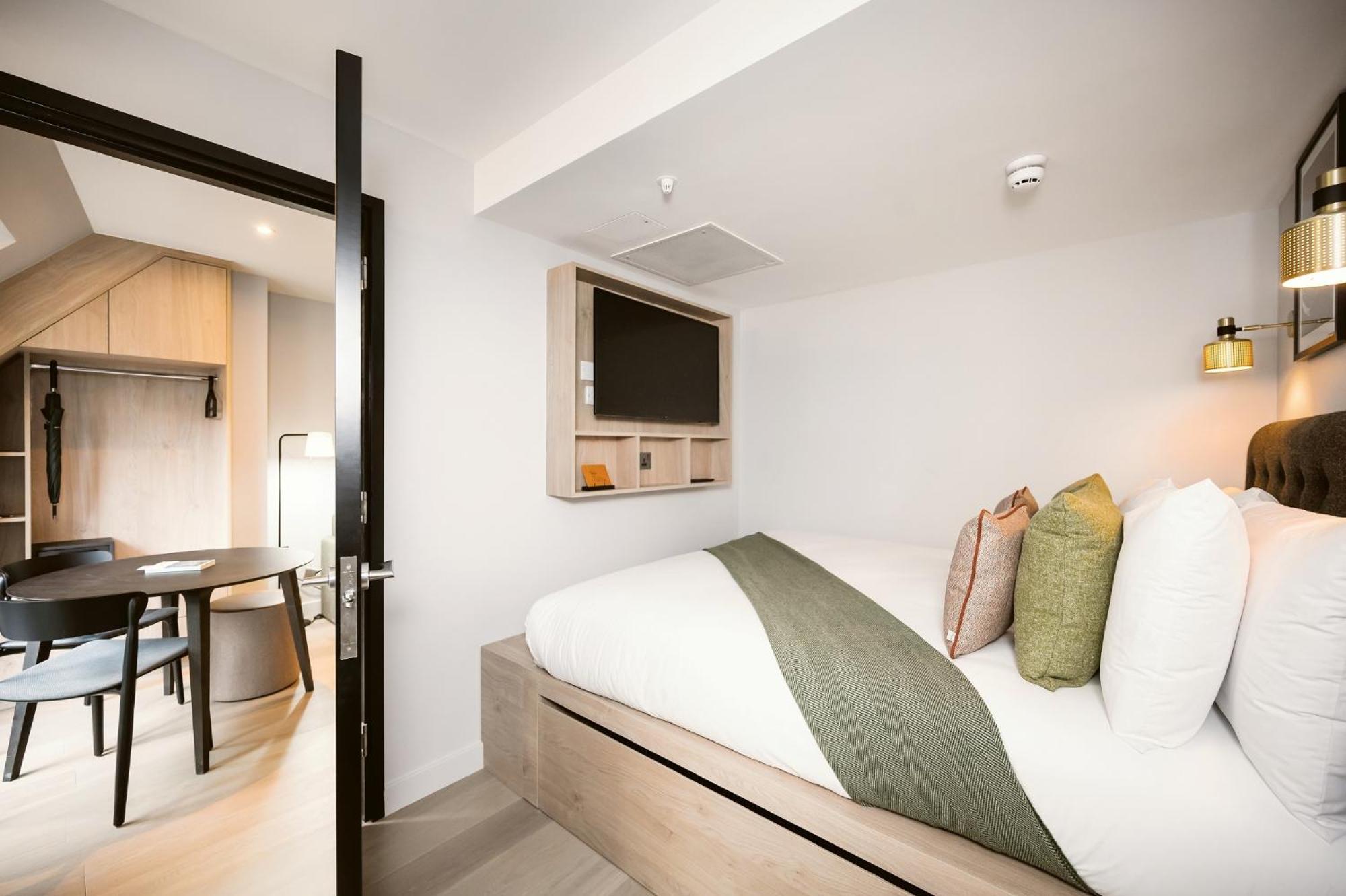 One Bedroom Apartment with Balcony