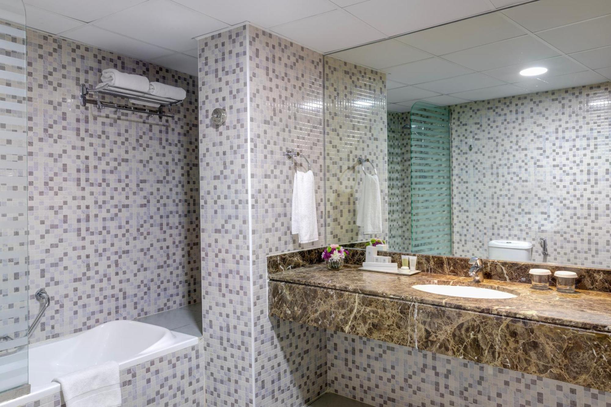 Studio,1617491498:JPEG