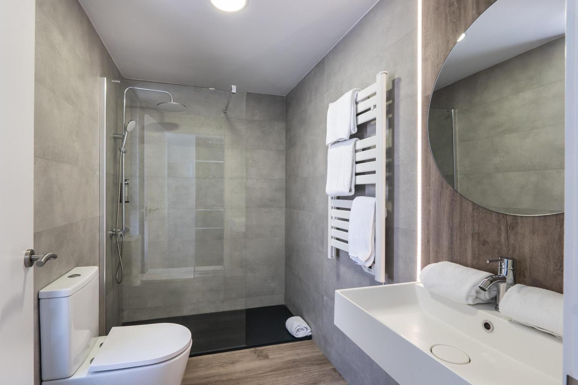 One-Bedroom Superior Apartment up to 10 years old