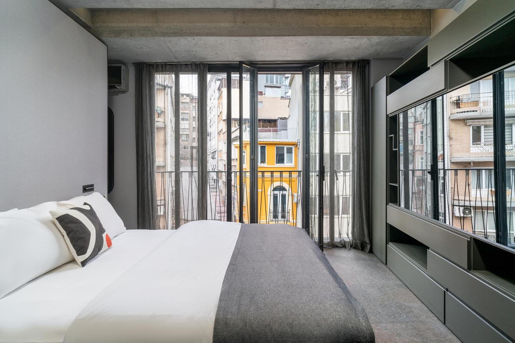 One-Bedroom Standard Apartment