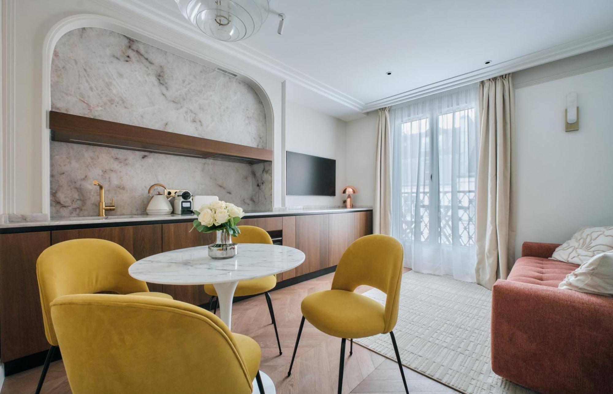 Ferienwohnung 501 mit 1 Schlafzimmer, Balkon und Stadtblick