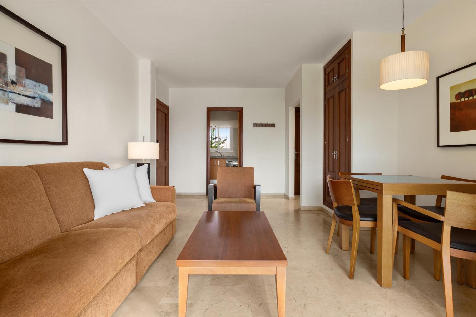 Premium Two Bedroom Apartment Sea View