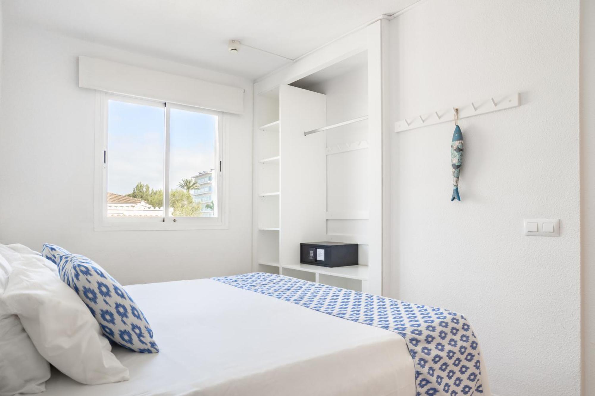 One-Bedroom Apartment Terrace Bonavida Pines
