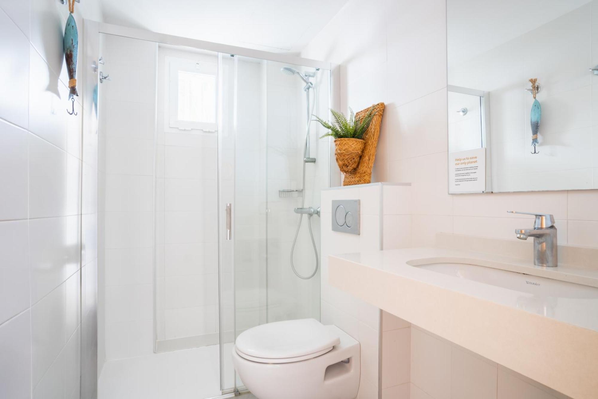 One-Bedroom Apartment Terrace Bonavida Pines