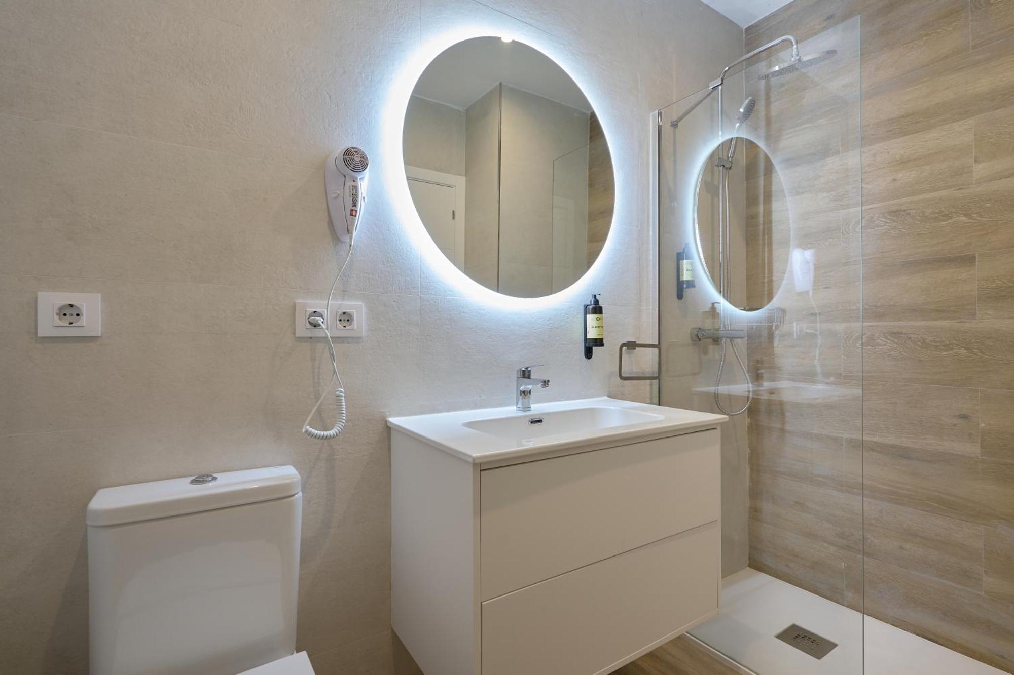 Two-Bedroom Deluxe Apartment,1628640844:JPEG