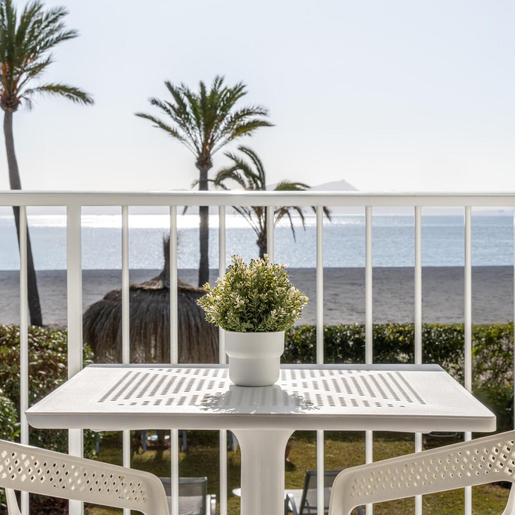 One-Bedroom Apartment Double Balcony Sea View Bonavida Palms