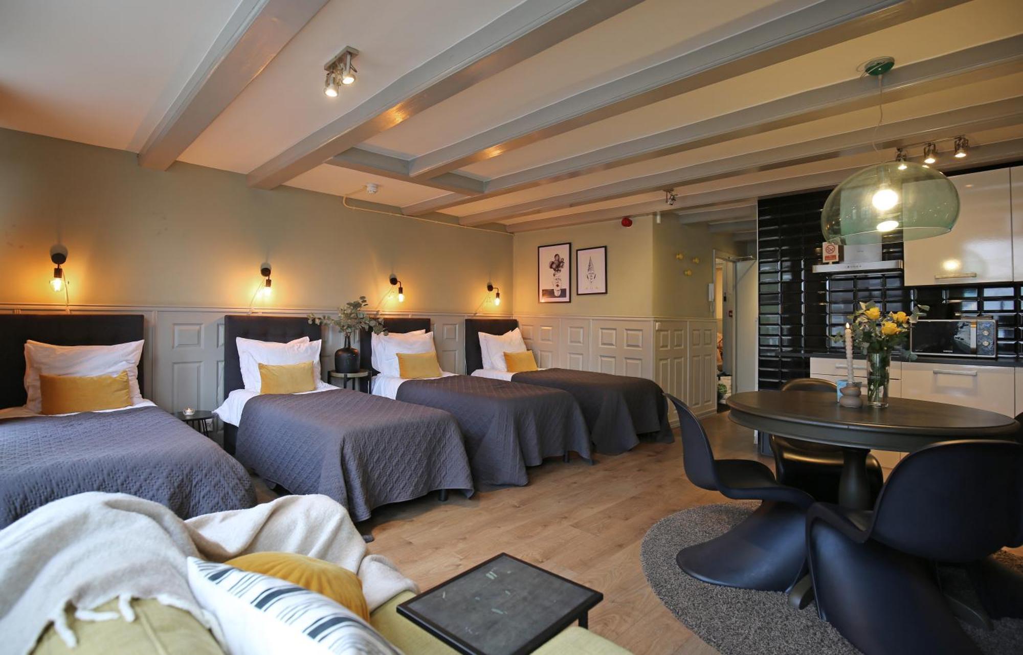Quadruple Room Private Bathroom