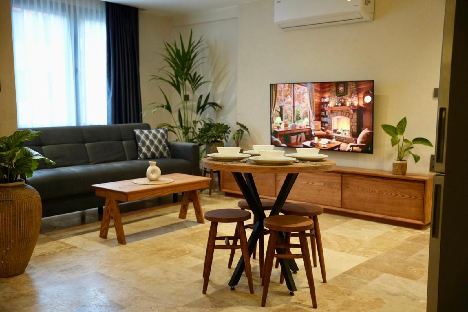 Studio Apartment