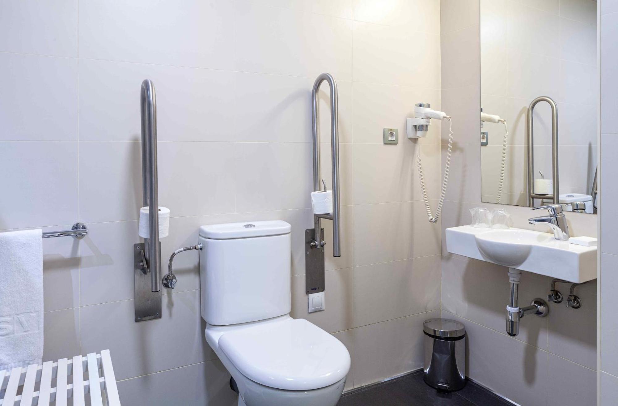 Twin Room Disability Access