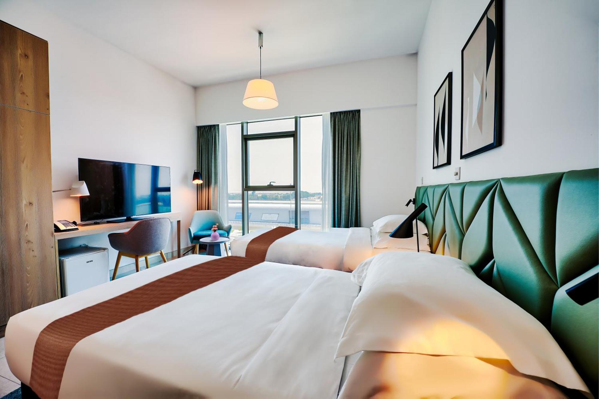 Two Bedroom Sea view Queen and Twin Beds