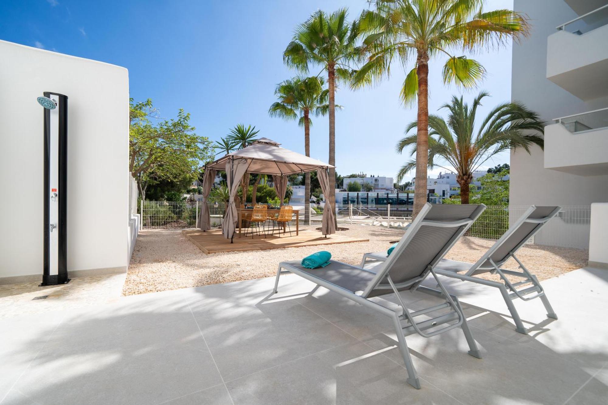 Two Bedroom Apartment Private Pool