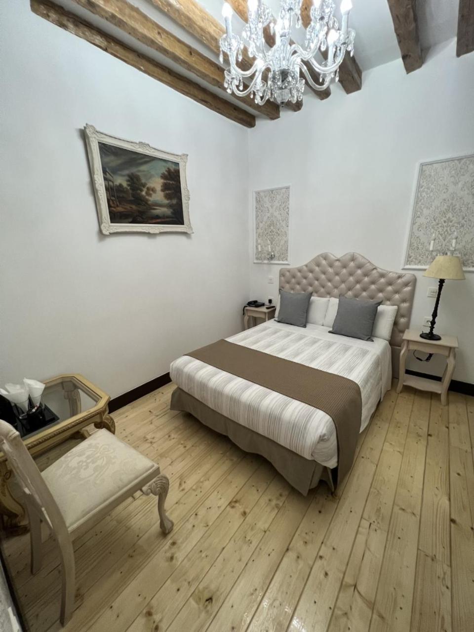Interior Single Room