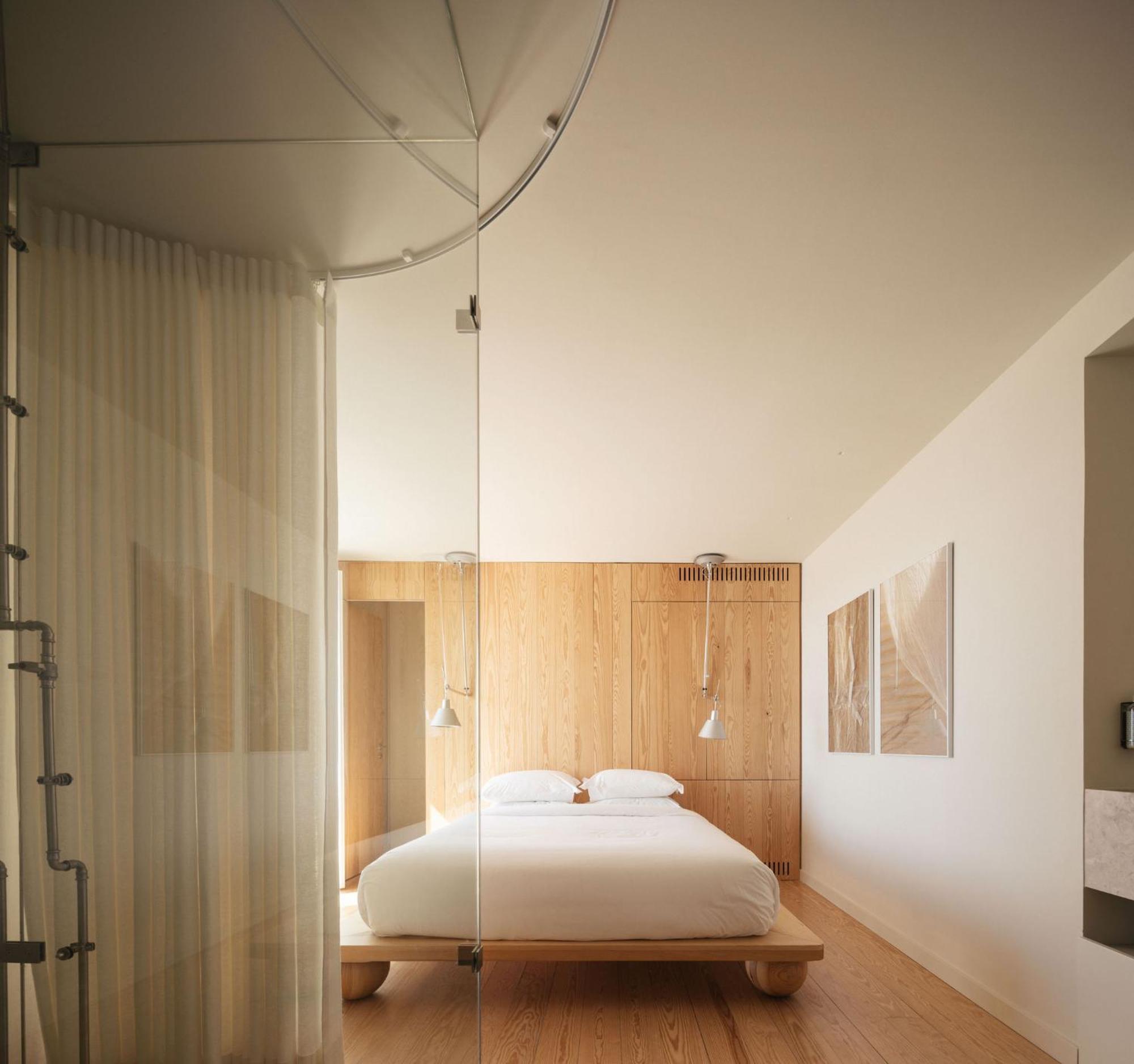 Premium Two-Bedroom Apartment with River View