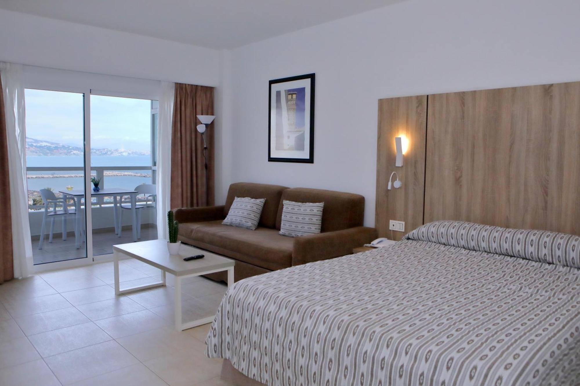 Superior studio Side Sea View