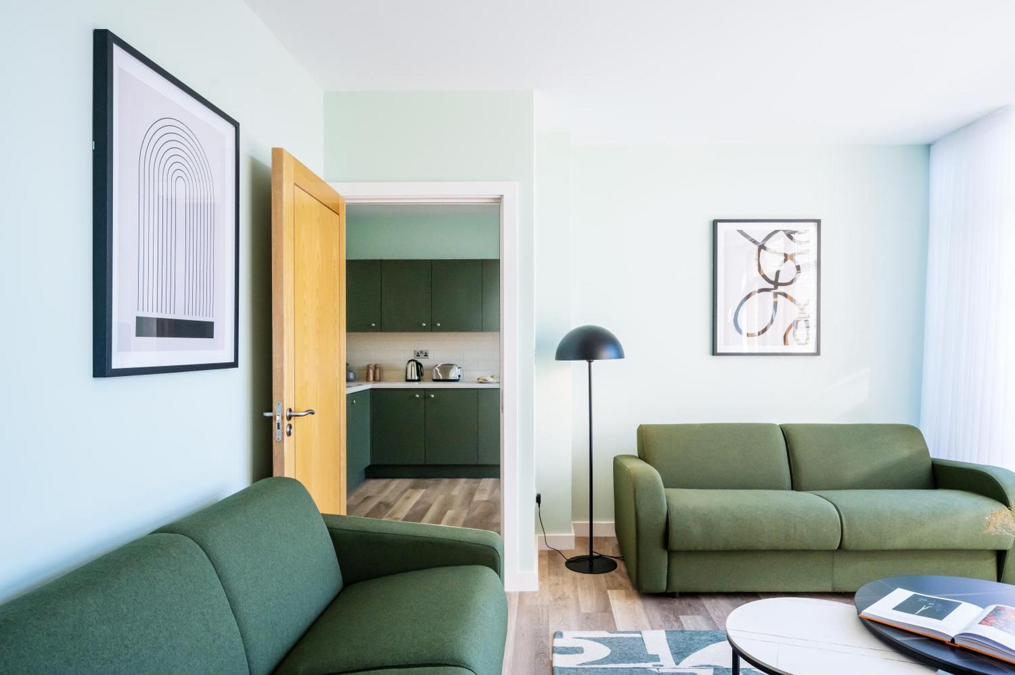 Three-Bedroom Apartment Penthouse
