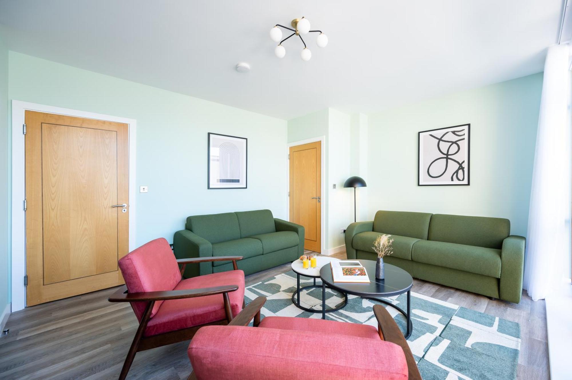 Three-Bedroom Apartment Penthouse