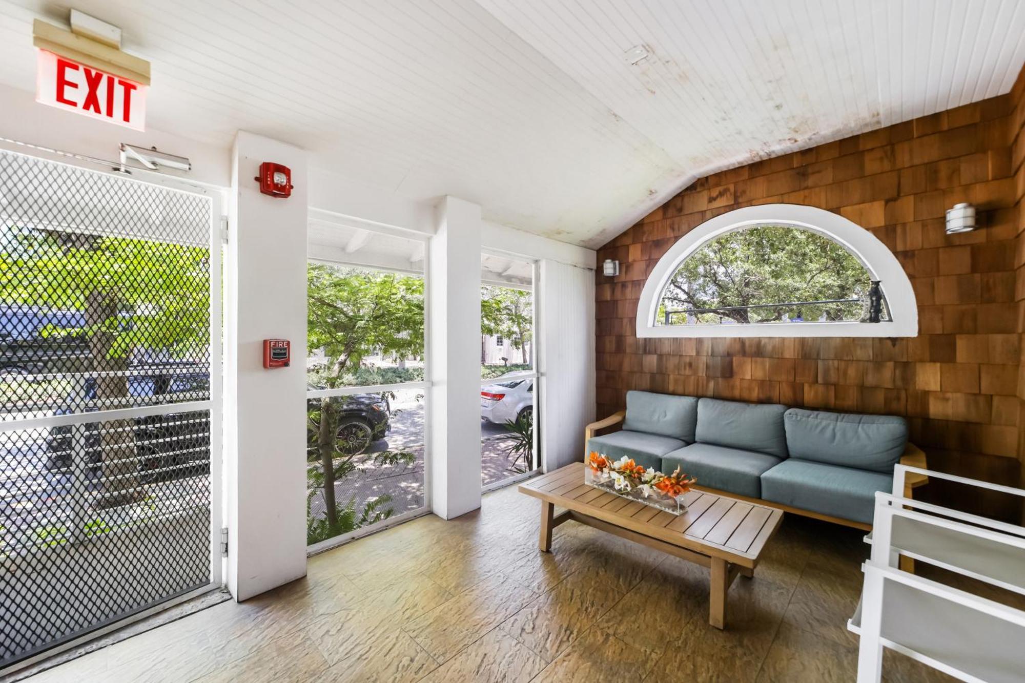 Two-Bedroom Apartment,1673802082:JPEG