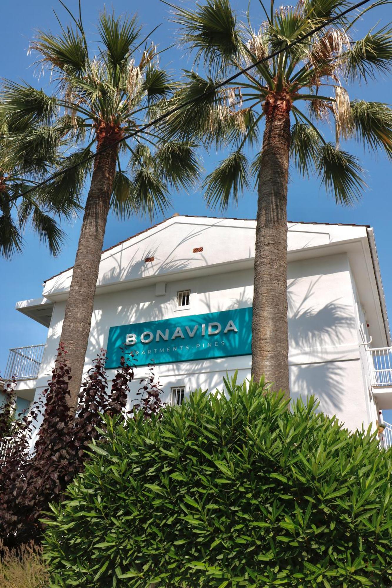 One-Bedroom Apartment Terrace Bonavida Pines
