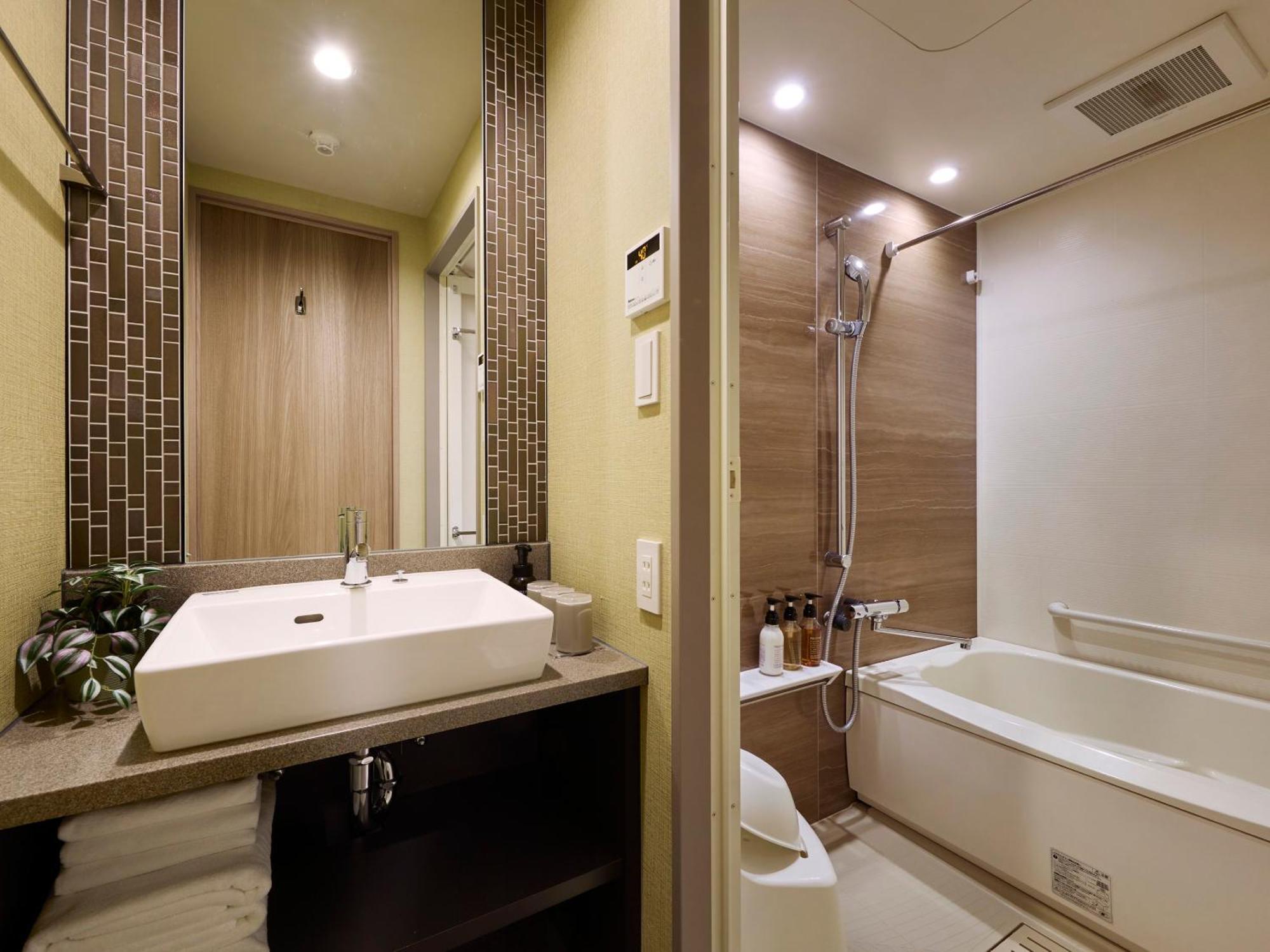 Japanese-Style Quadruple Room,1683934092:JPEG