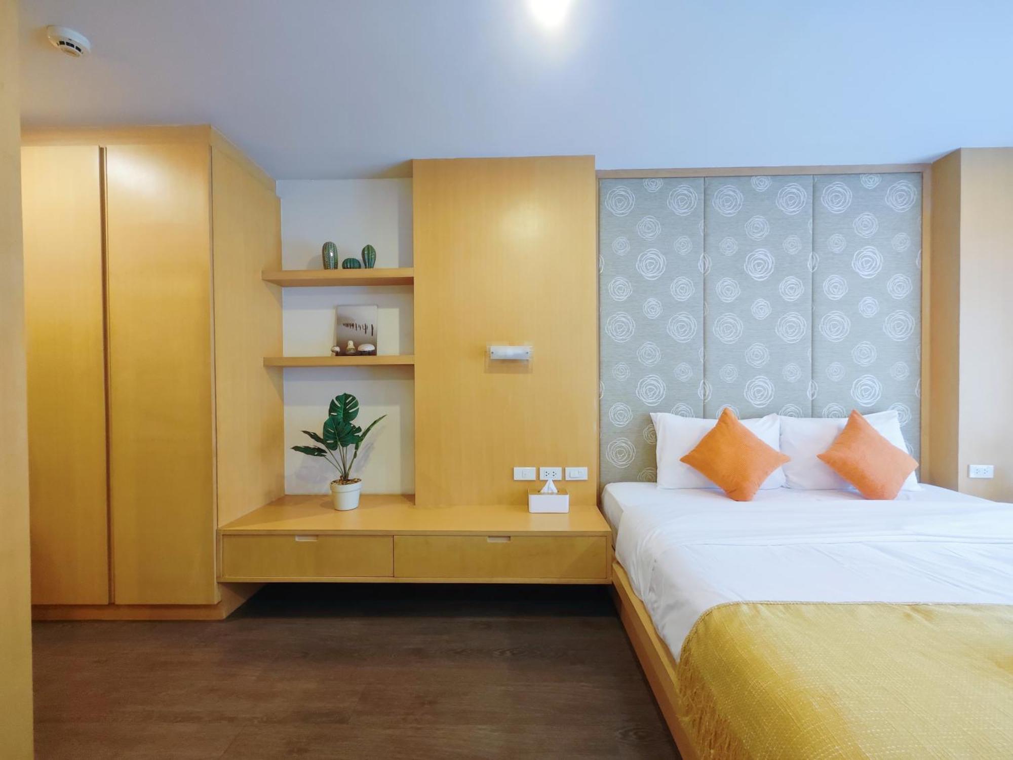 Queen Room with Balcony