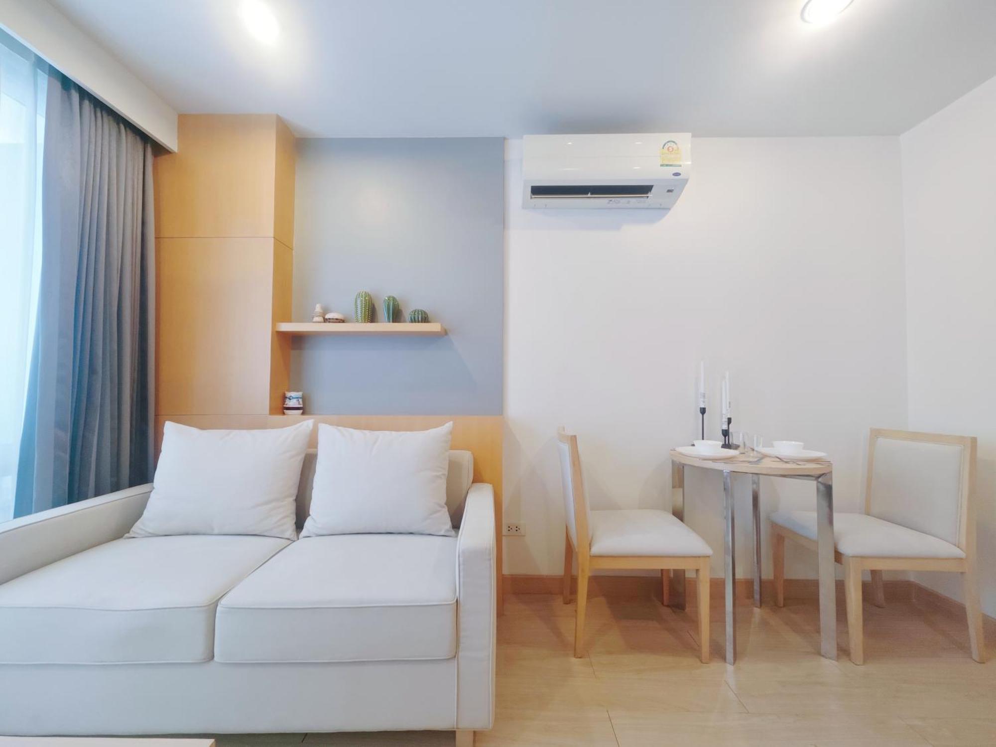 One-Bedroom Apartment with Balcony