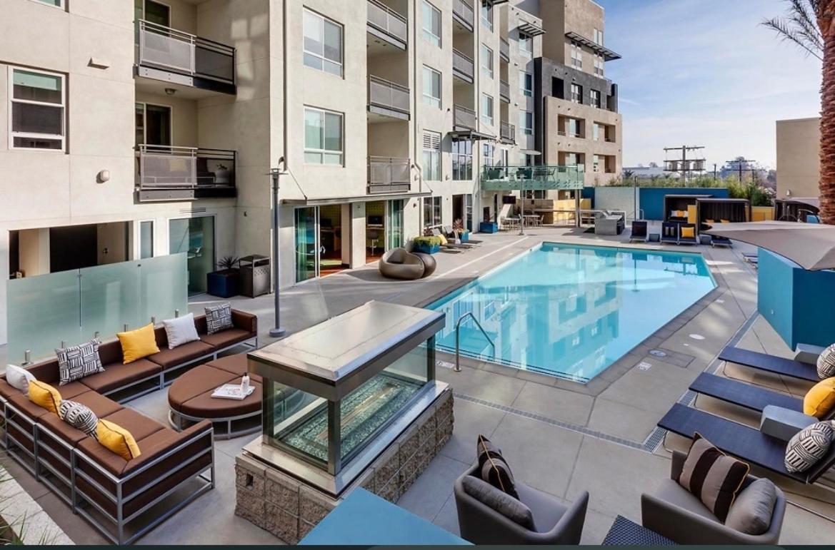 Two-Bedroom Deluxe Apartment with Balcony