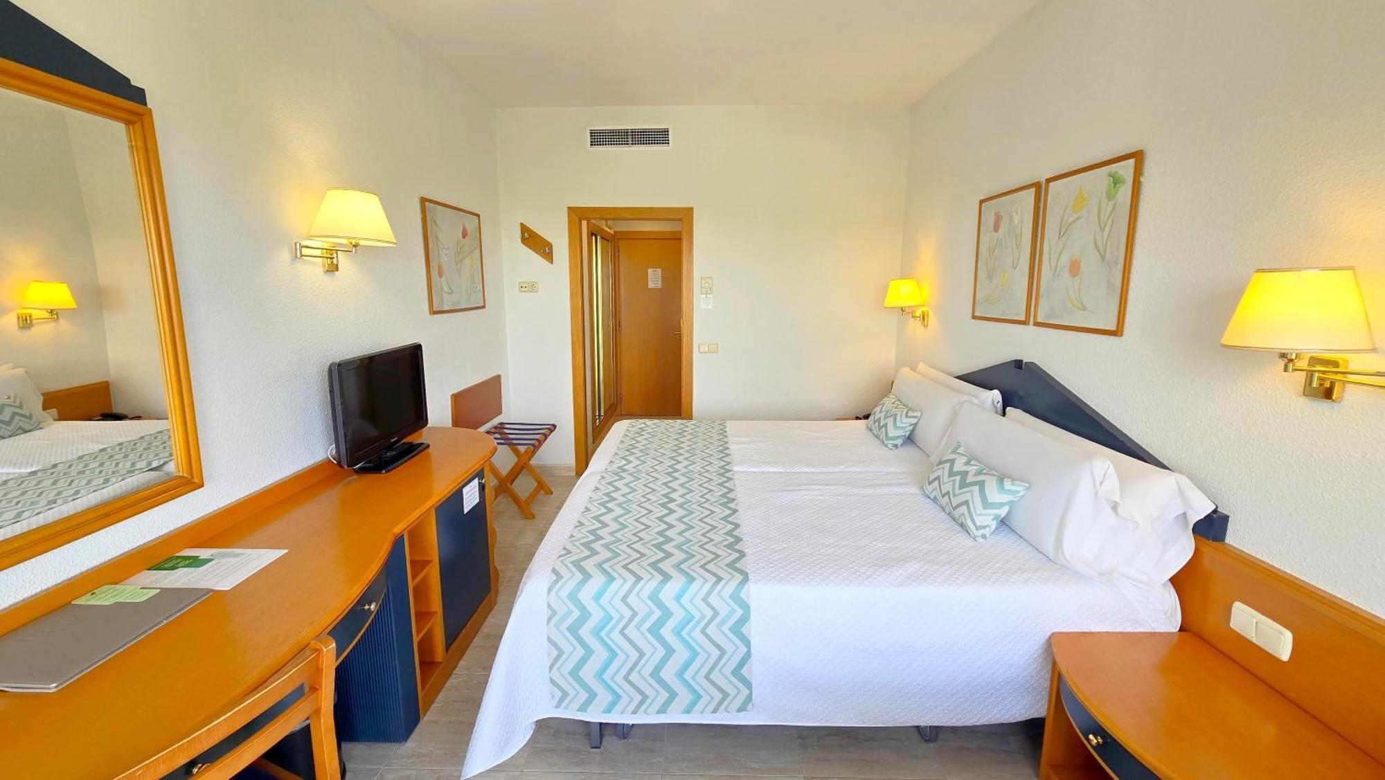 Double Room Lateral Sea View