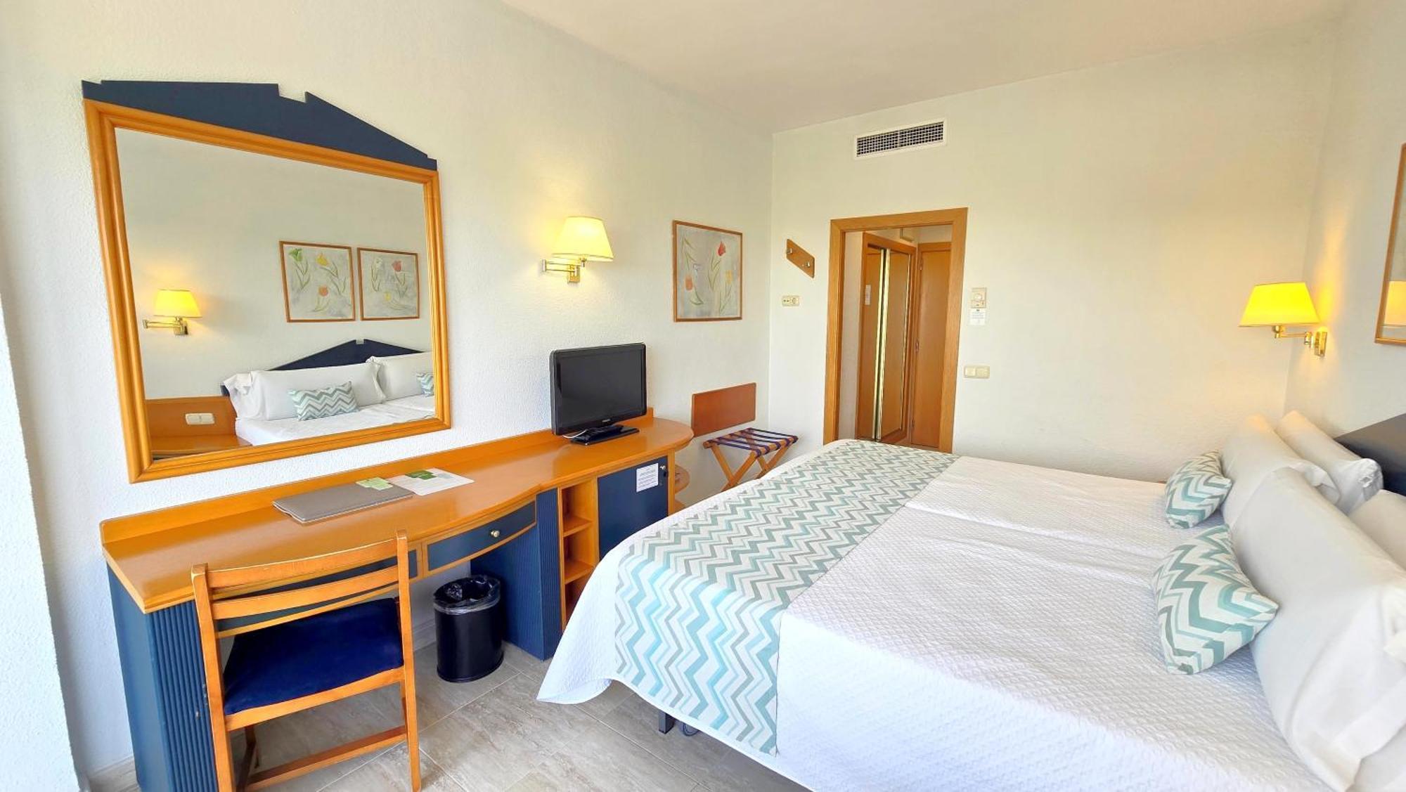 Double Room Lateral Sea View