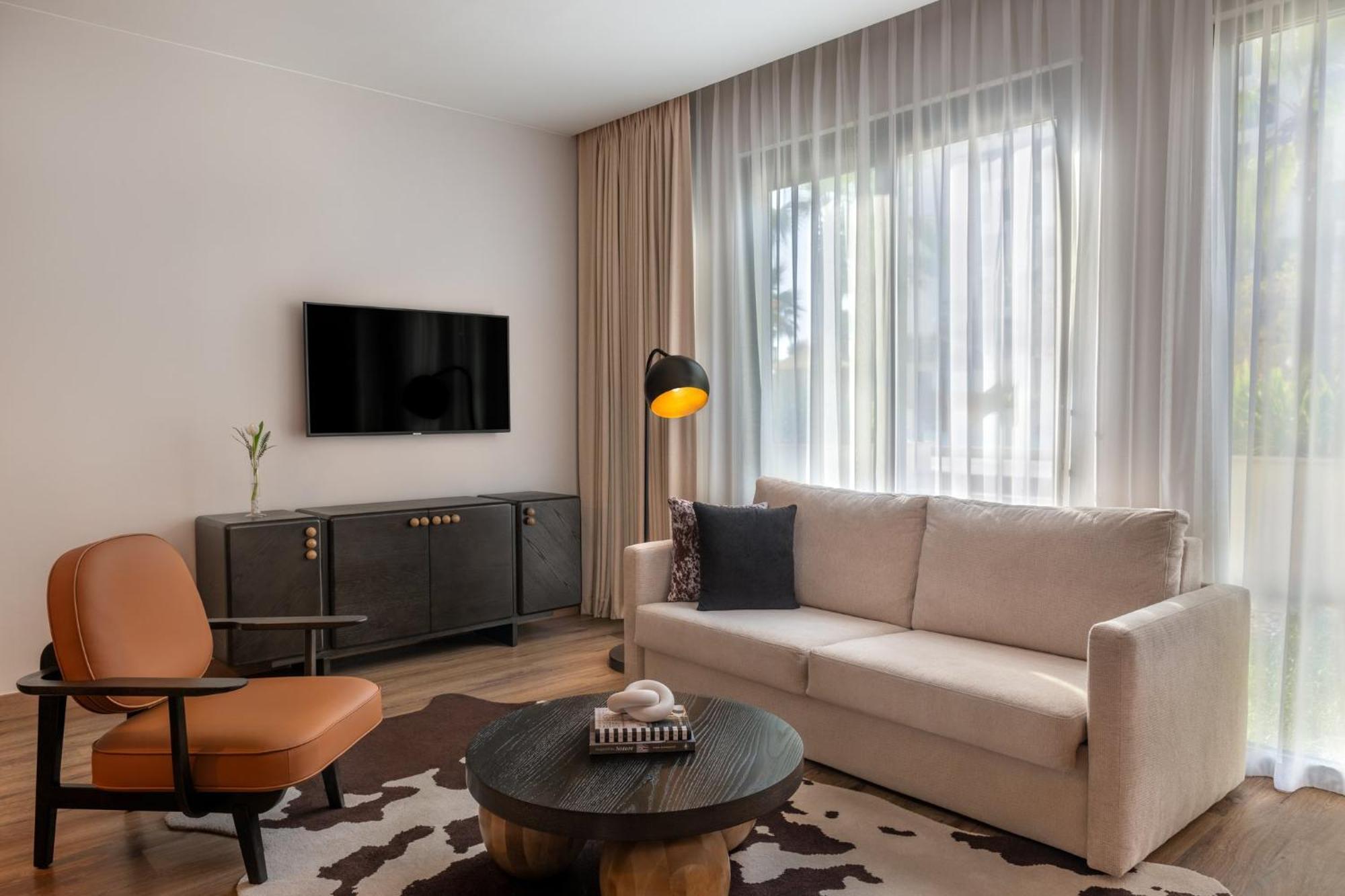 King Studio Suite with City View - Theme Park Access