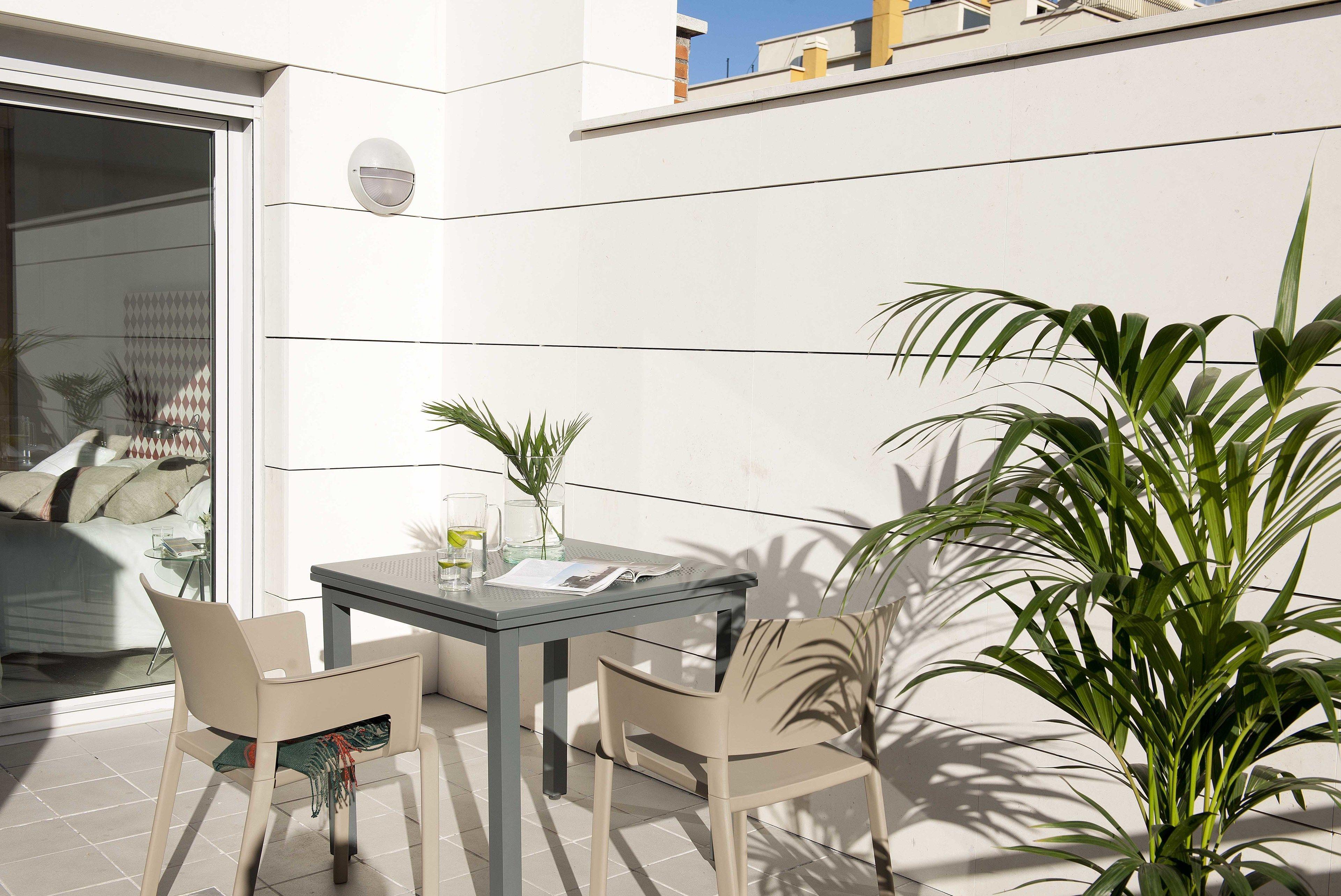 One-Bedroom Apartment Terrace
