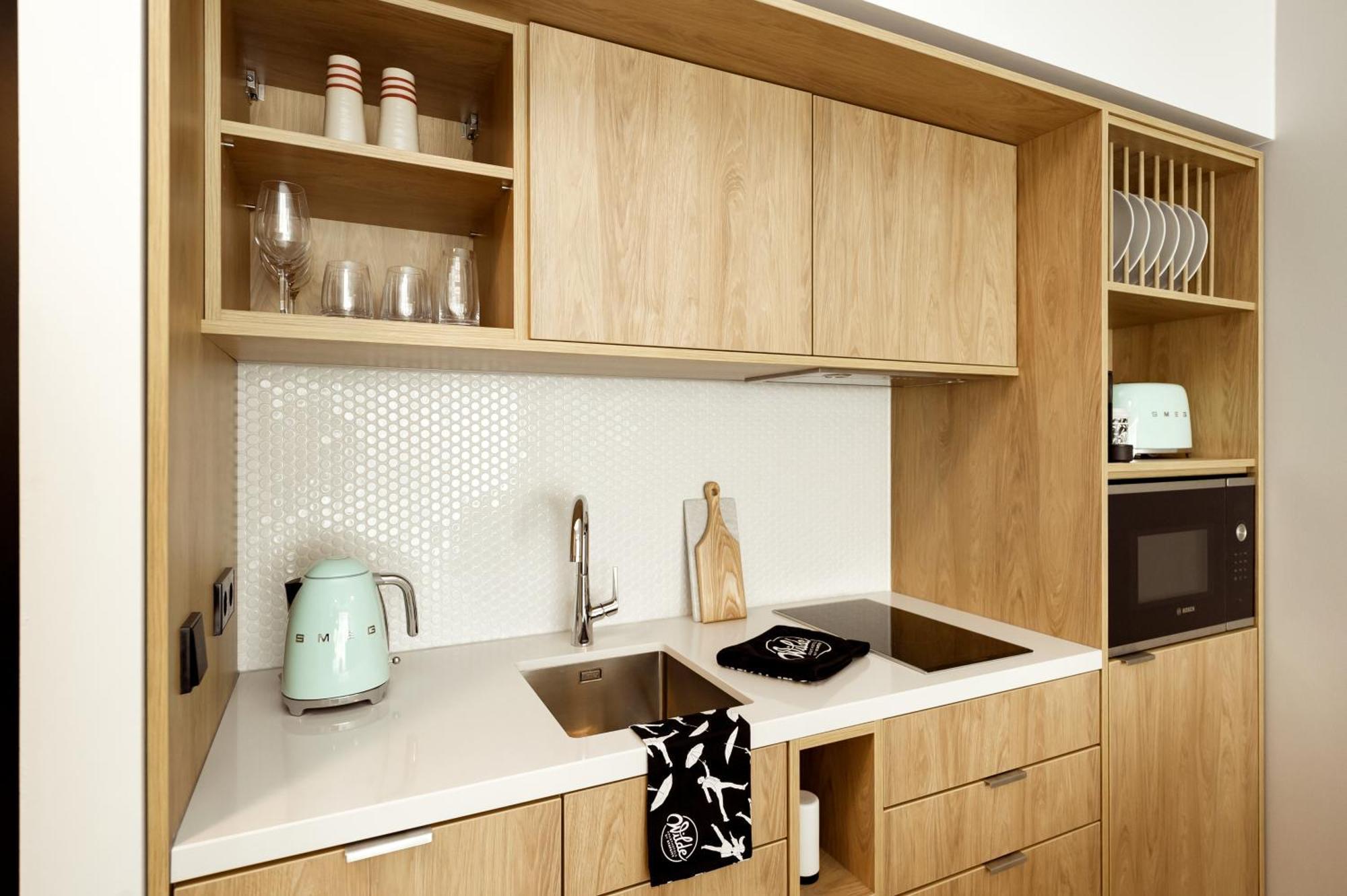 Studio,1731593807:JPEG