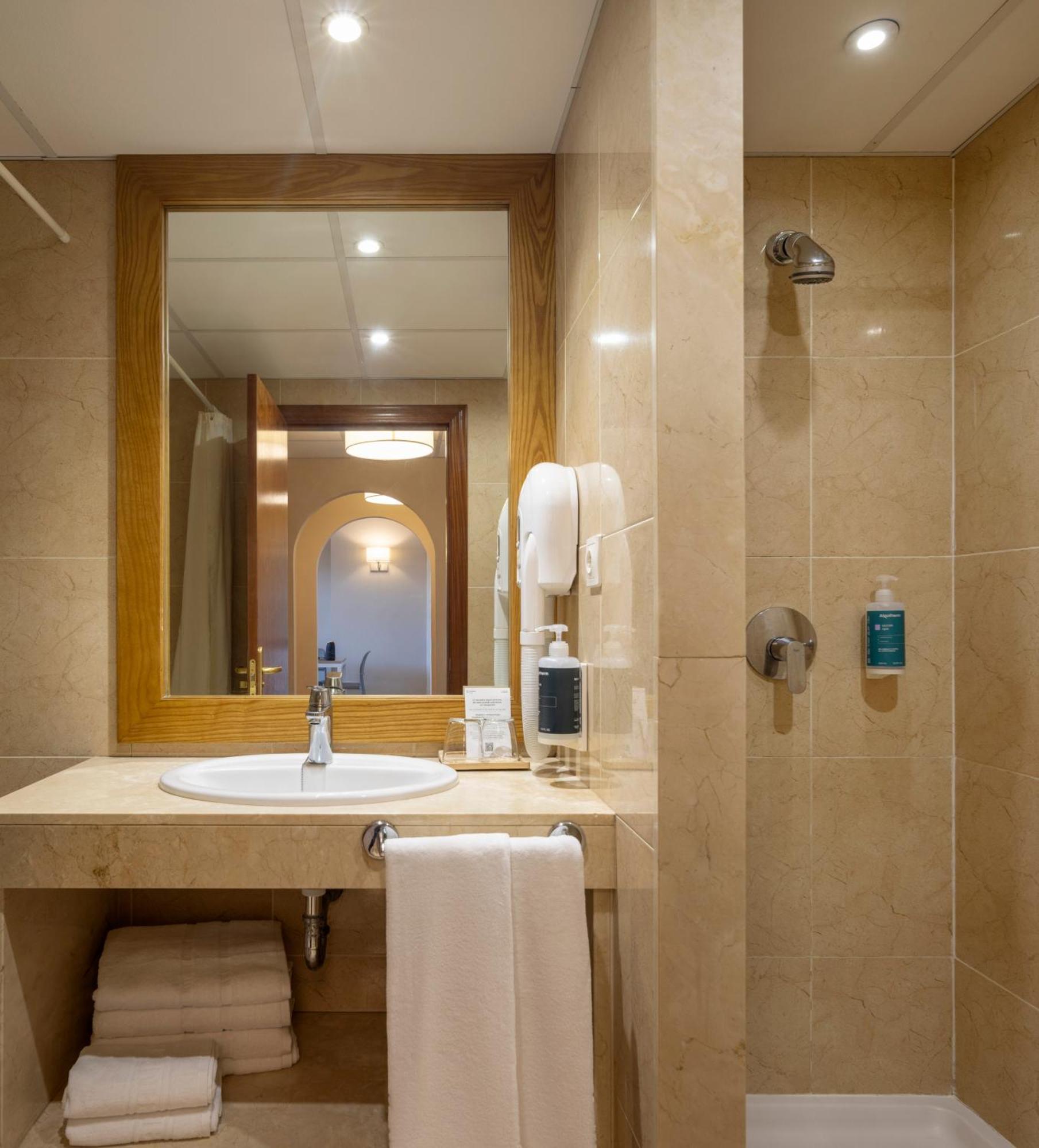 One-Bedroom Apartment Pool View