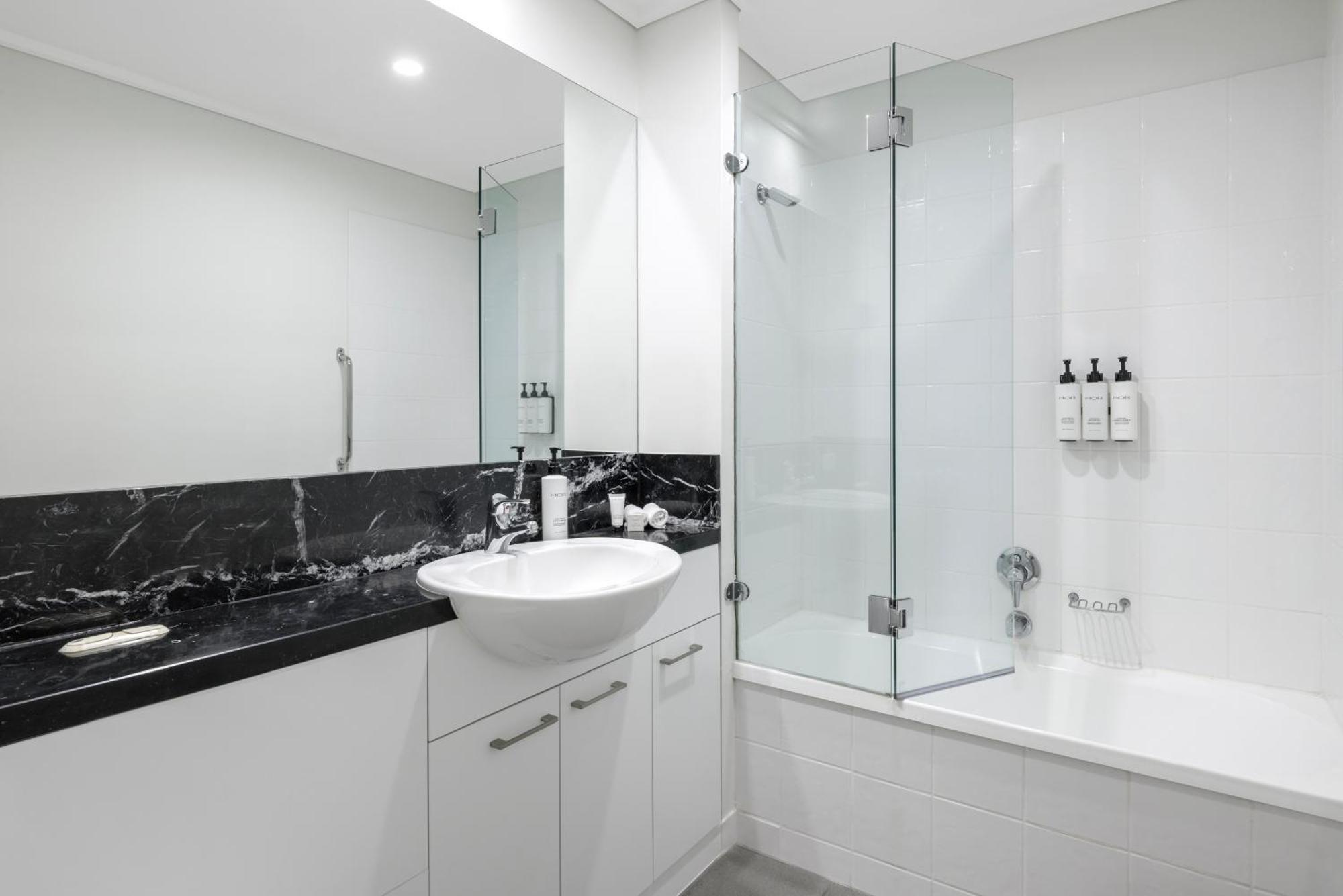 Two-Bedroom Executive Apartment with Two Bathrooms