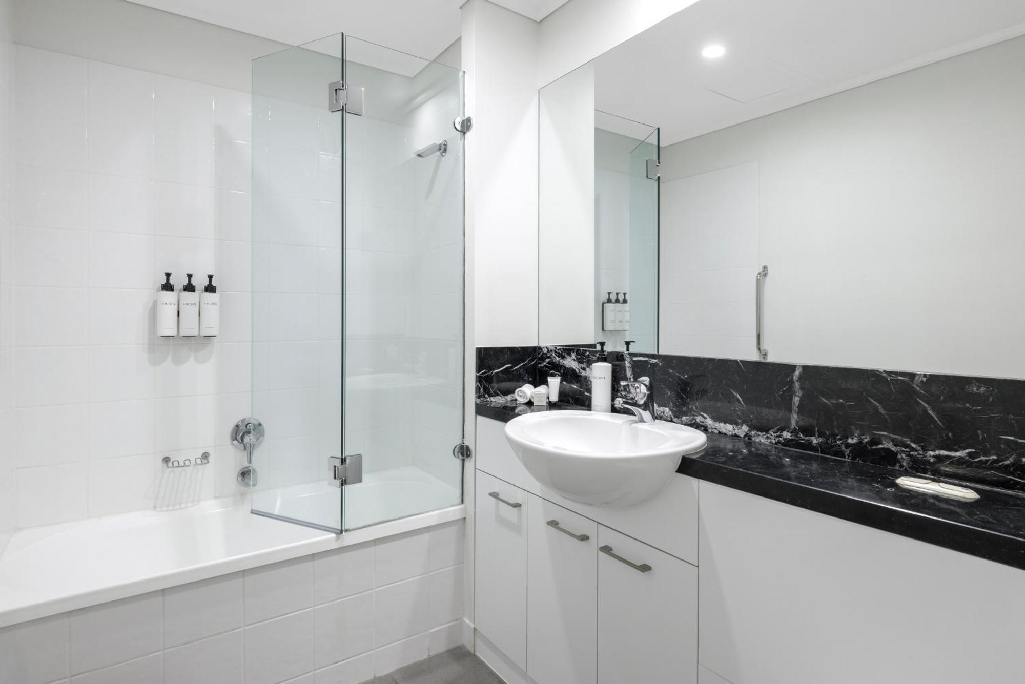 Three-Bedroom Deluxe with Two Bathrooms