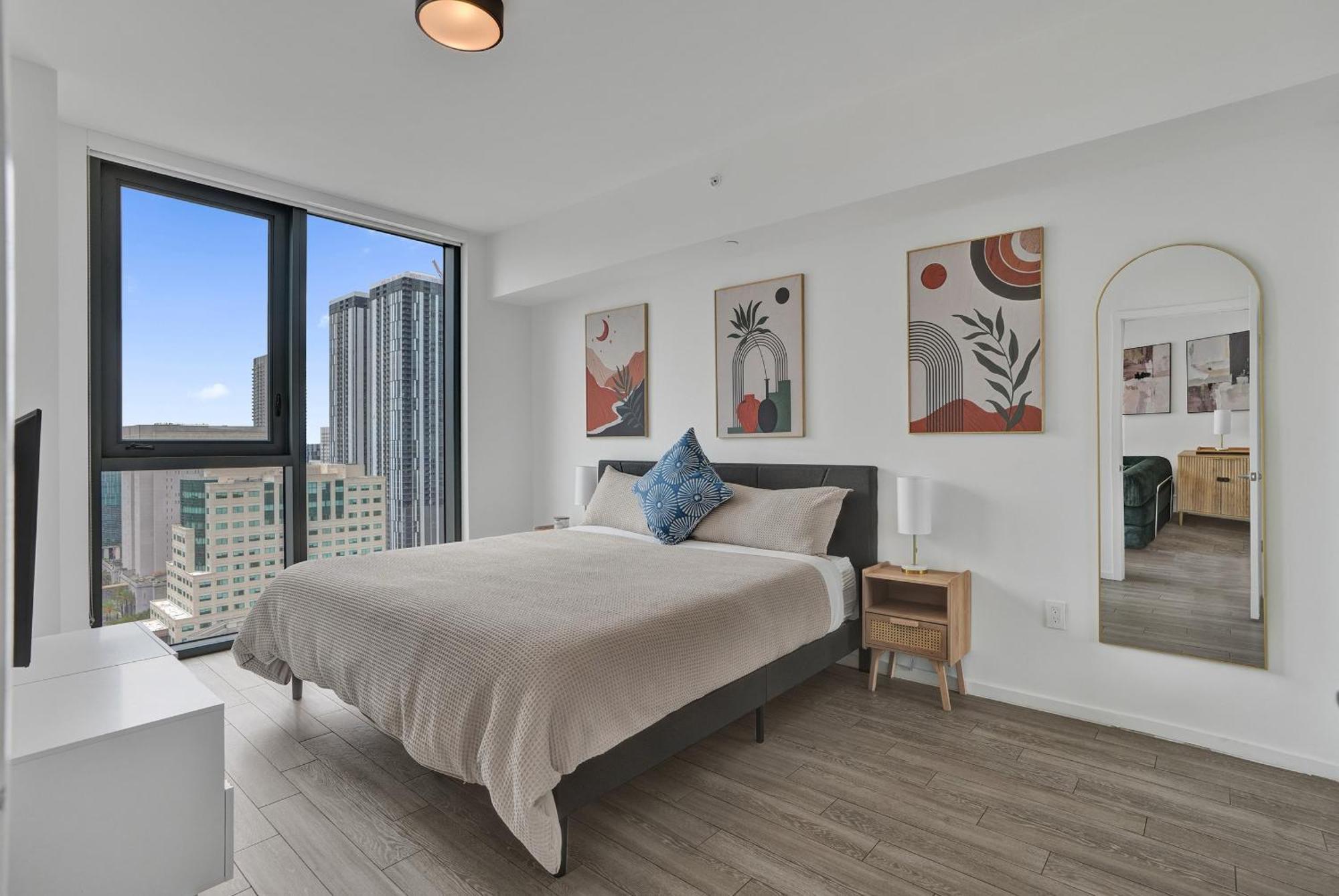 Deluxe One-Bedroom Apartment