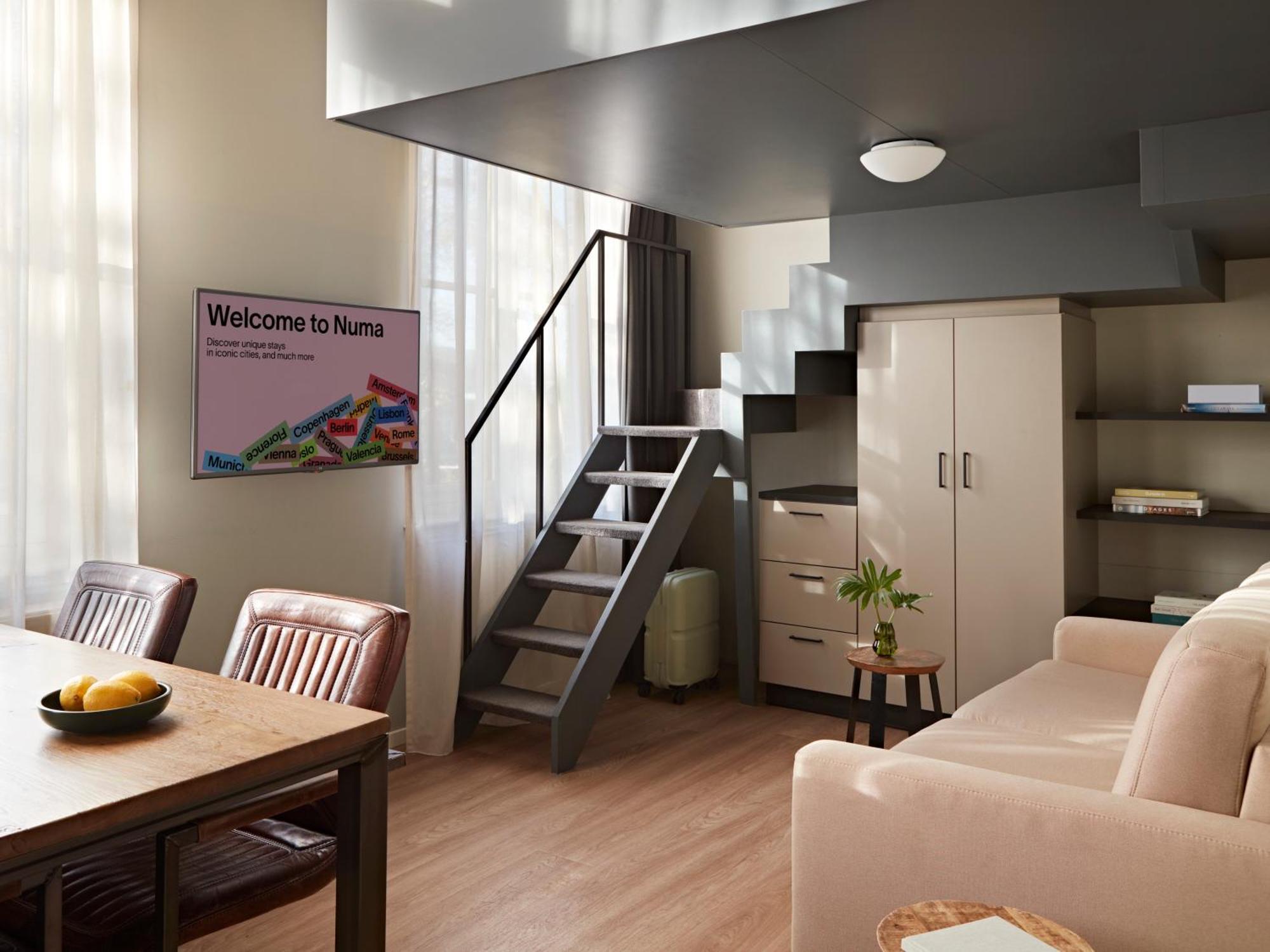 1 Bedroom Apartment Sofa Bed & Extra Double Bed