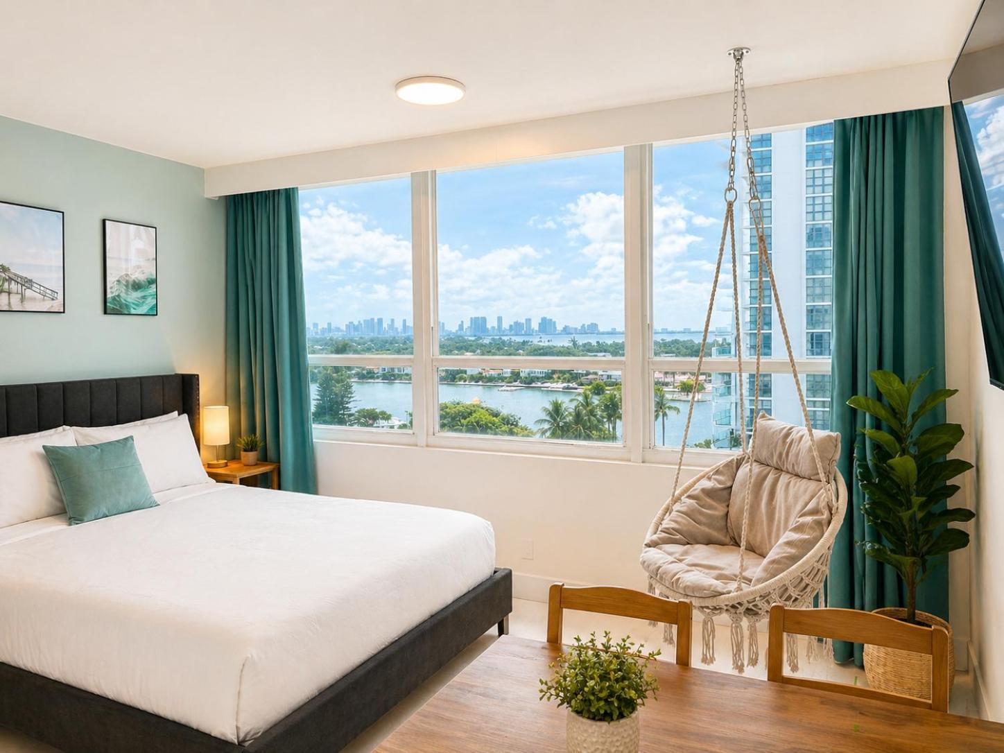 Bay View Studio · 2 Queen Beds
