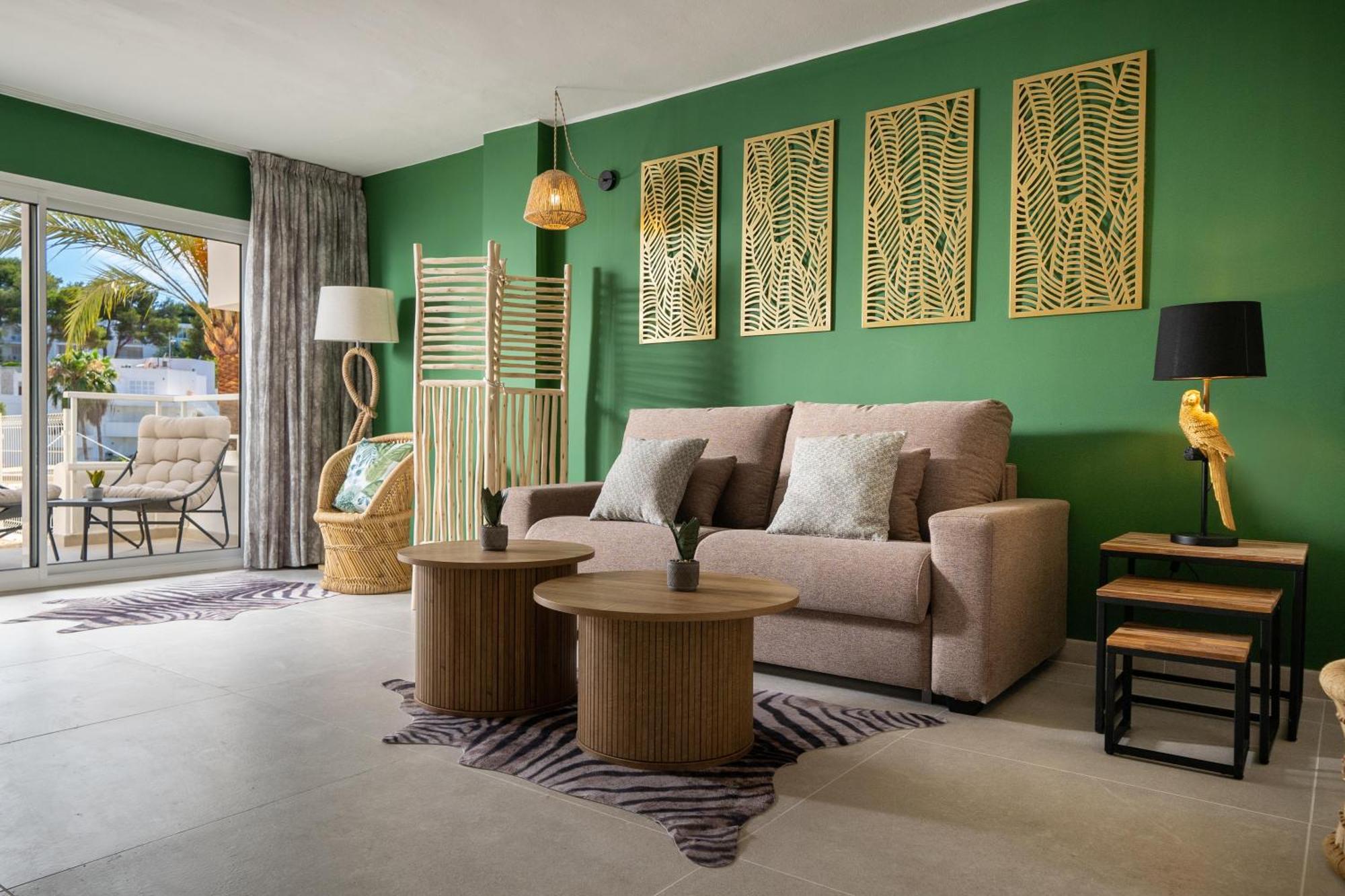 Two Bedroom Apartment Private Pool