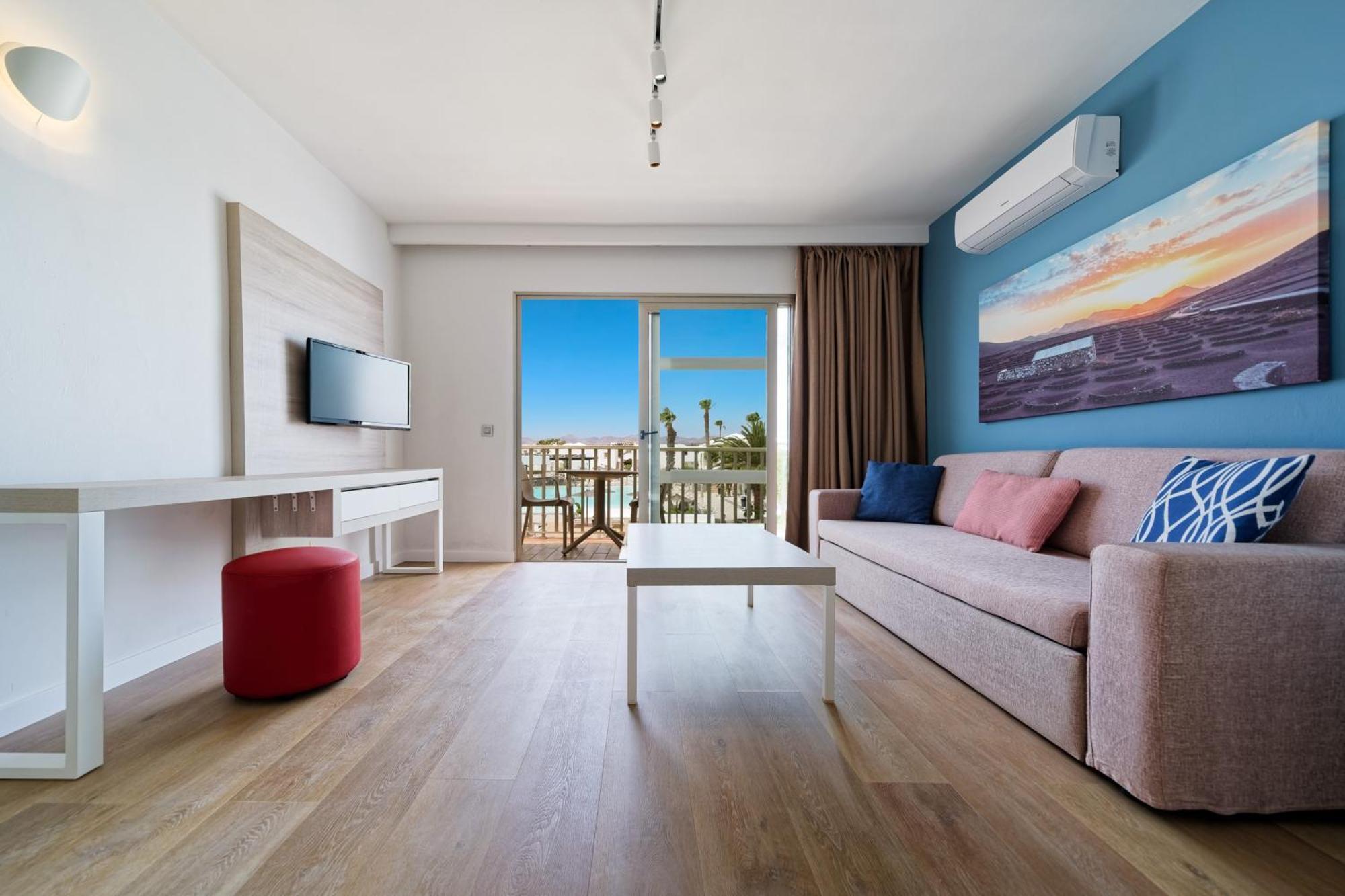 One-Bedroom Apartment Pool View