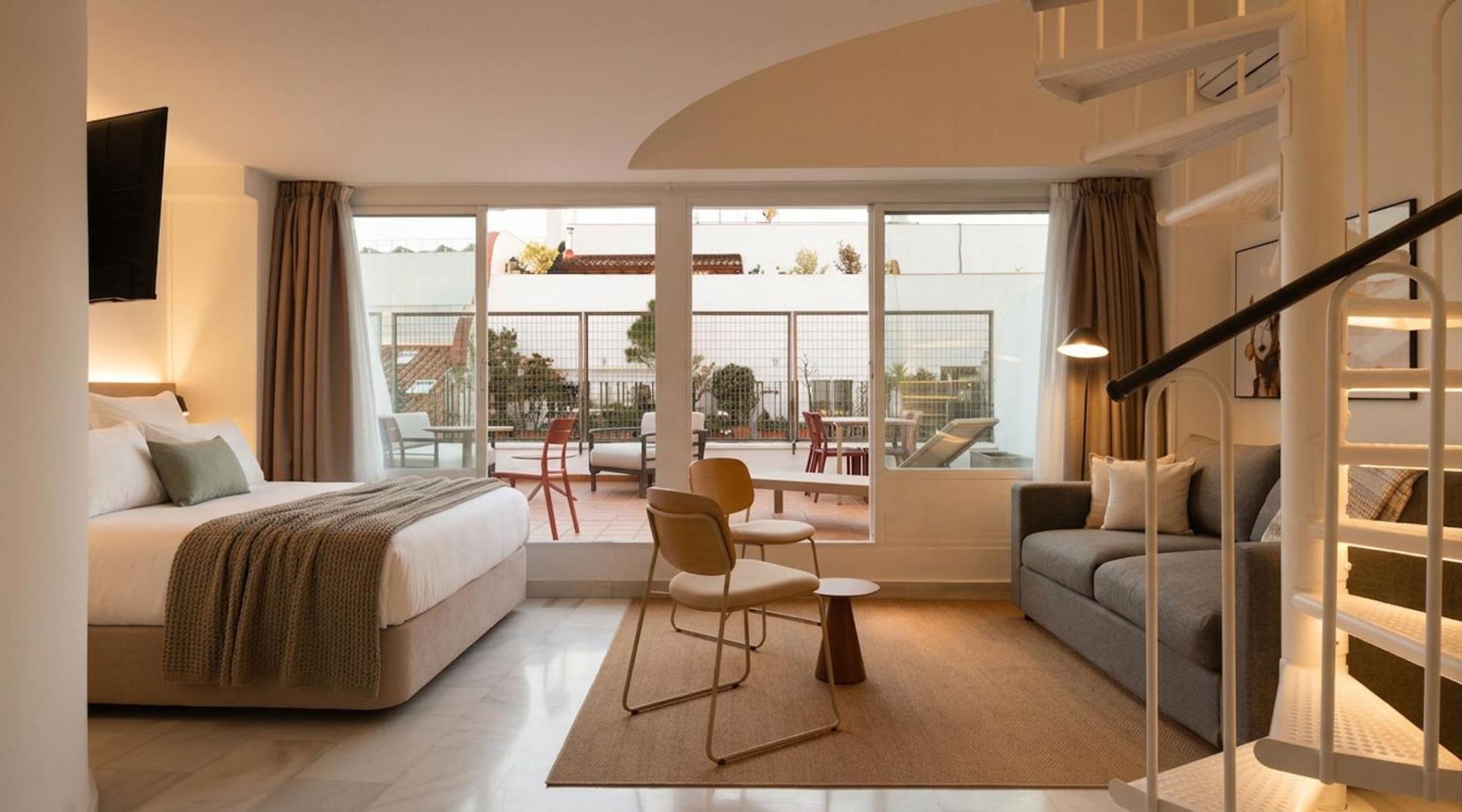 One-Bedroom Apartment with Rooftop Terrace