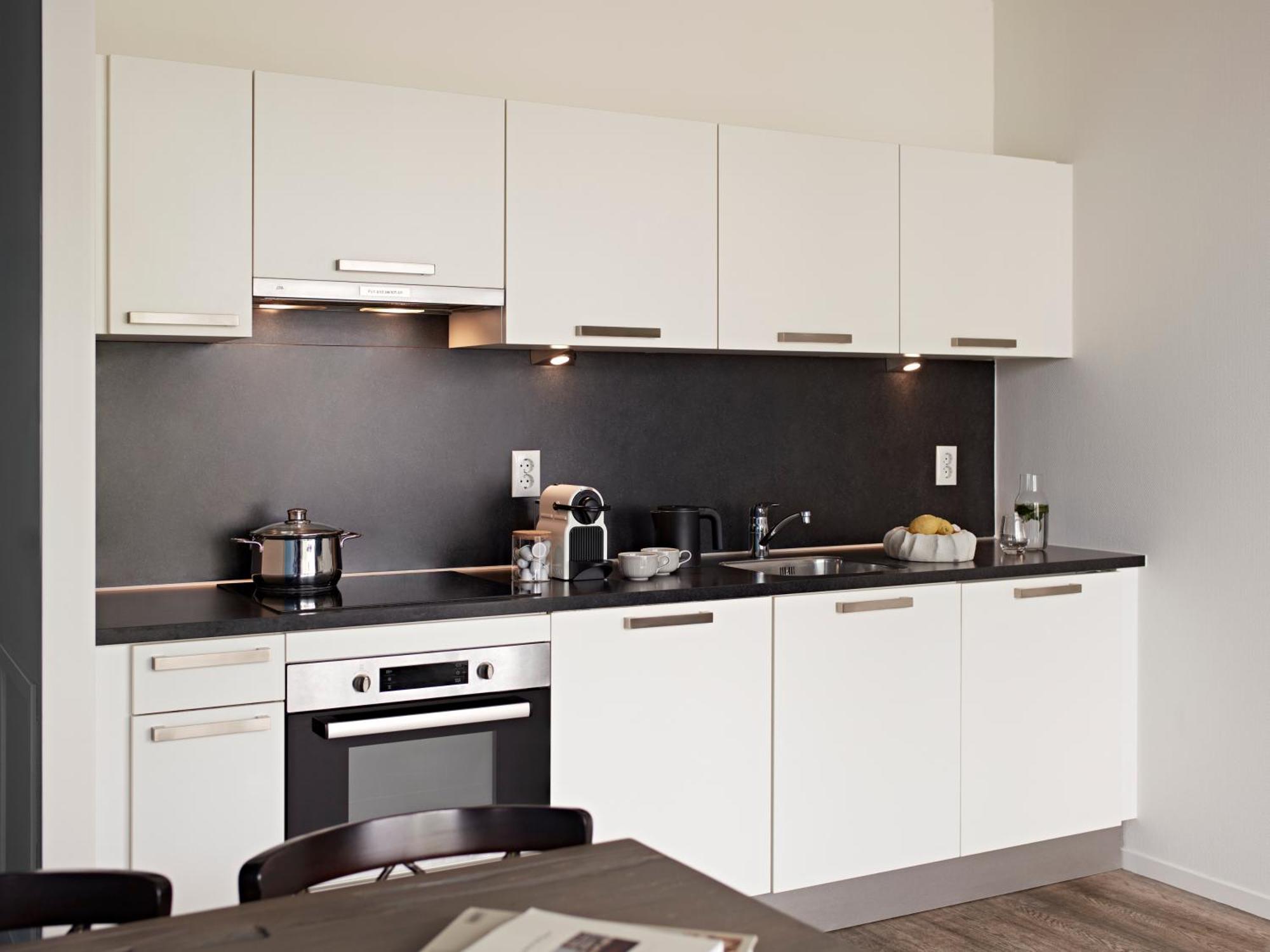 Extra Large 2 Bedroom Apartment Sofa Bed Canal view