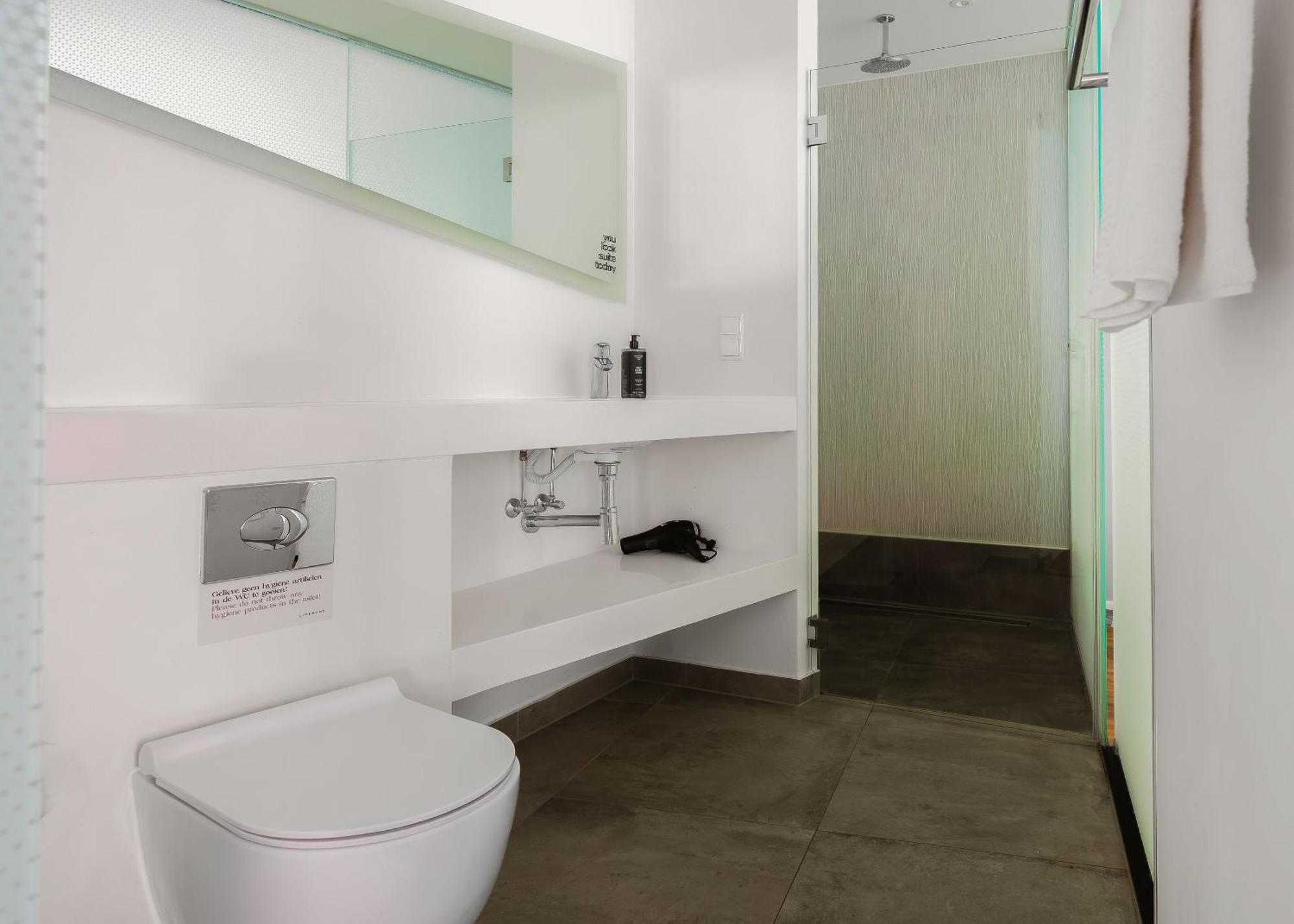 One-Bedroom Comfort Suite