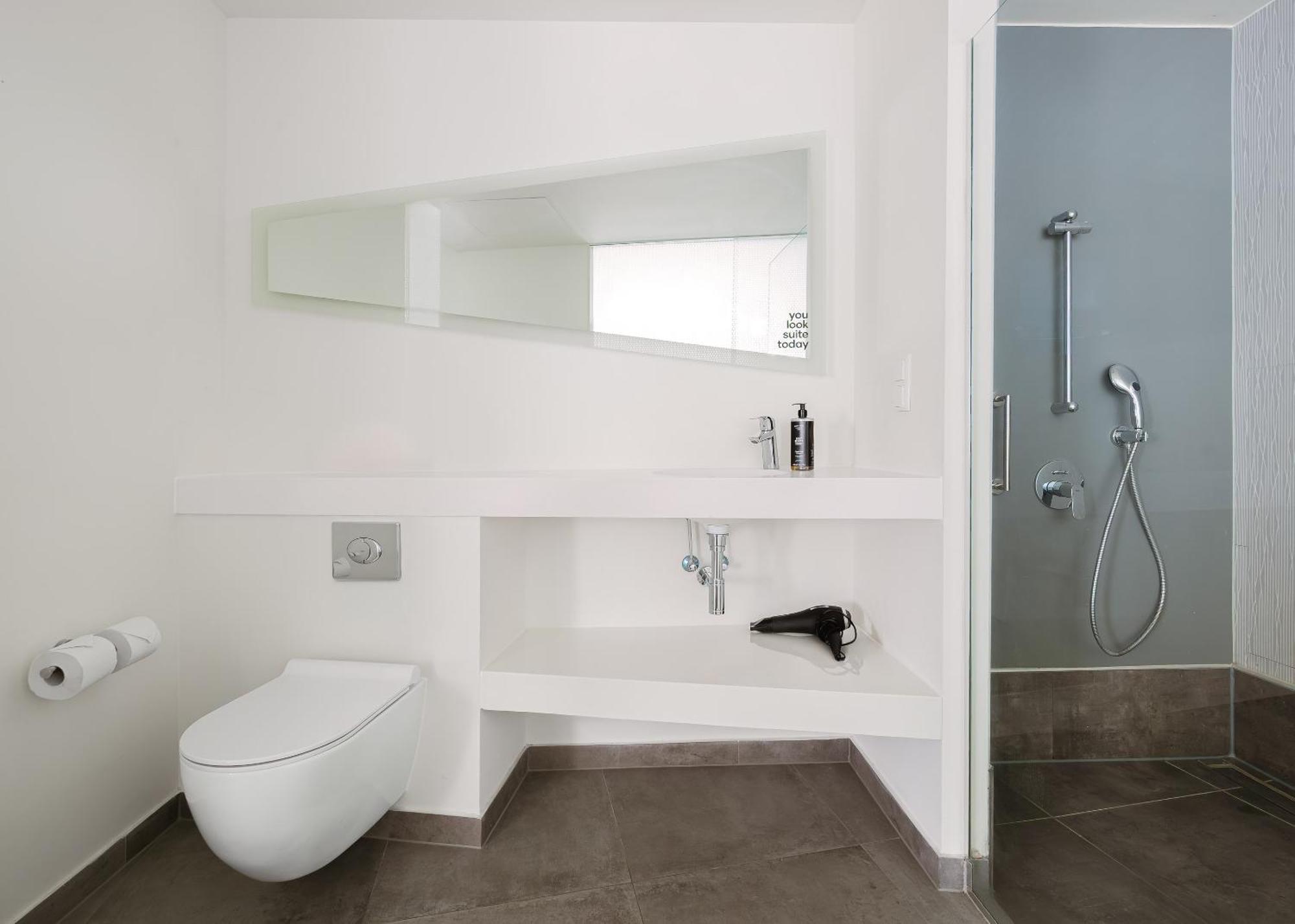 One-Bedroom Suite