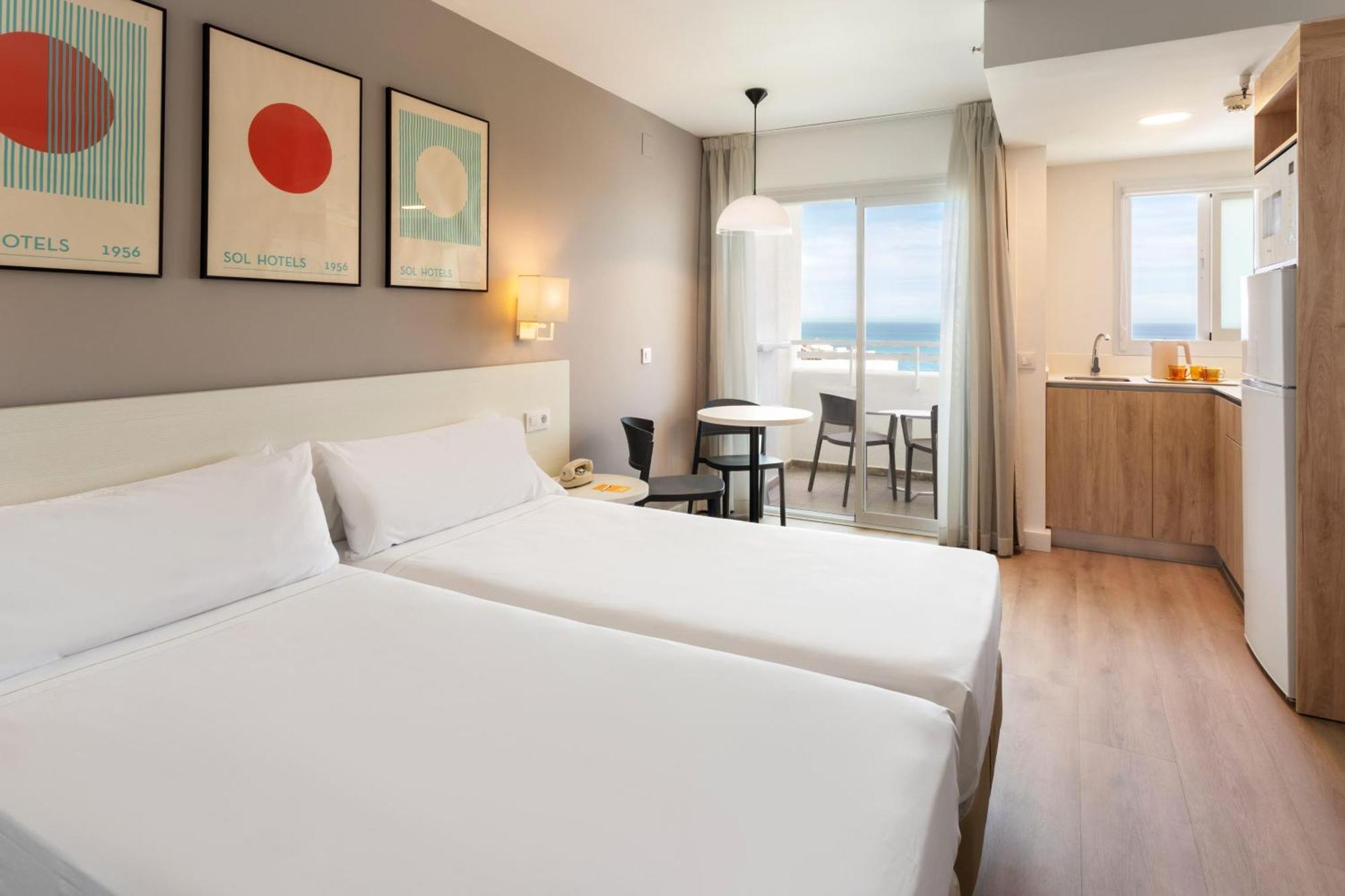 Superior studio sea view